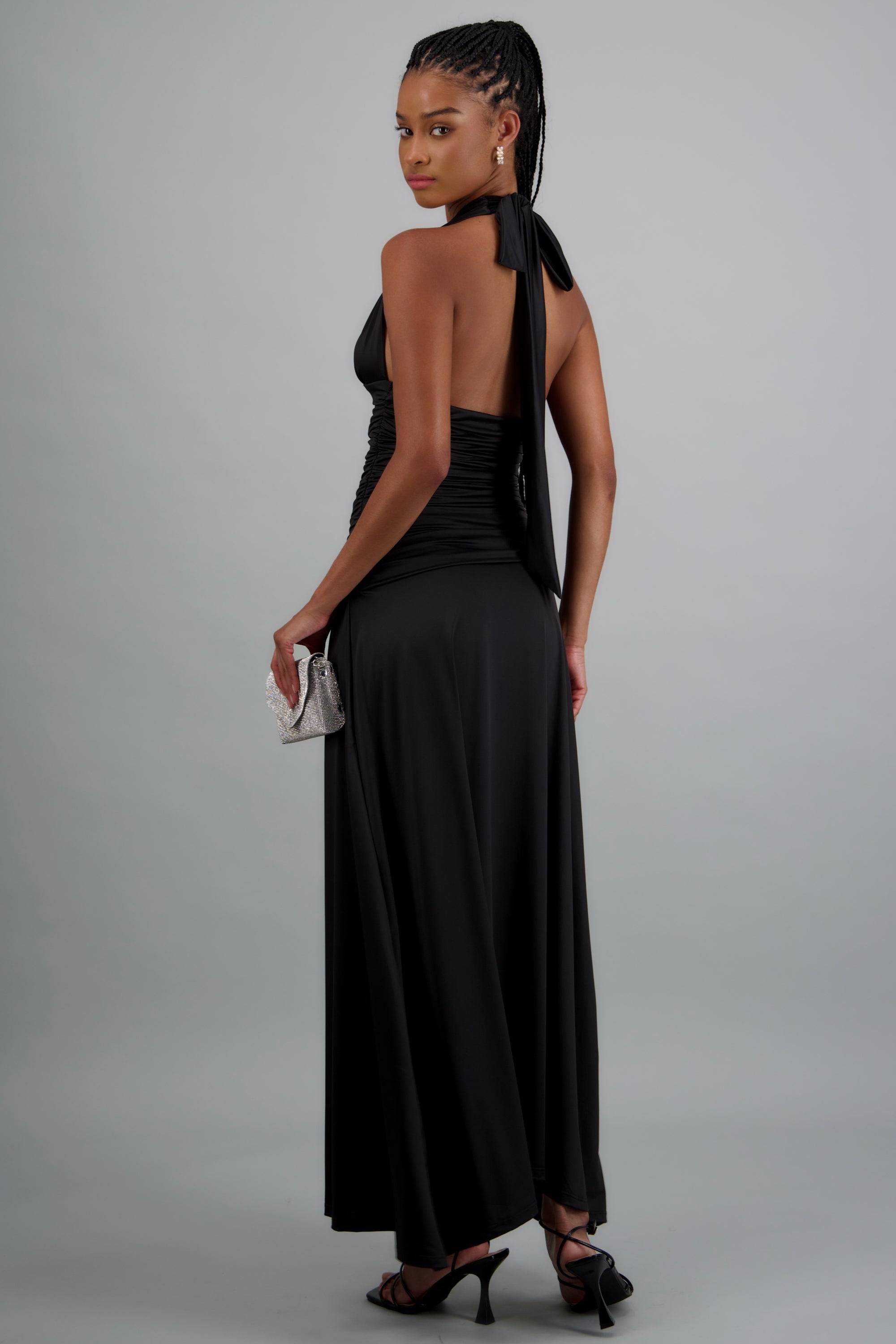 vestido maxi halter detalle drapeado NEGRO