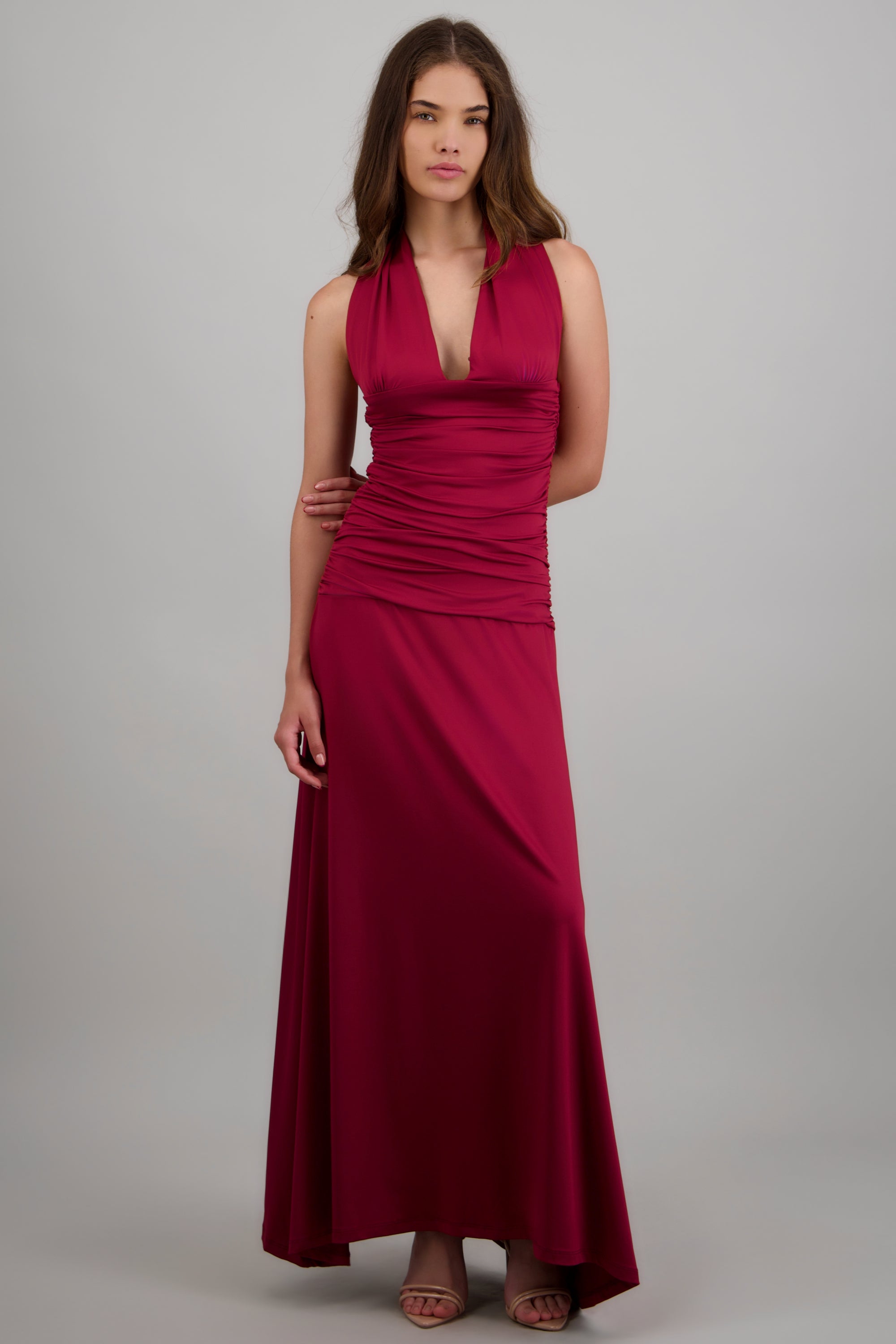 vestido maxi halter detalle drapeado VINO