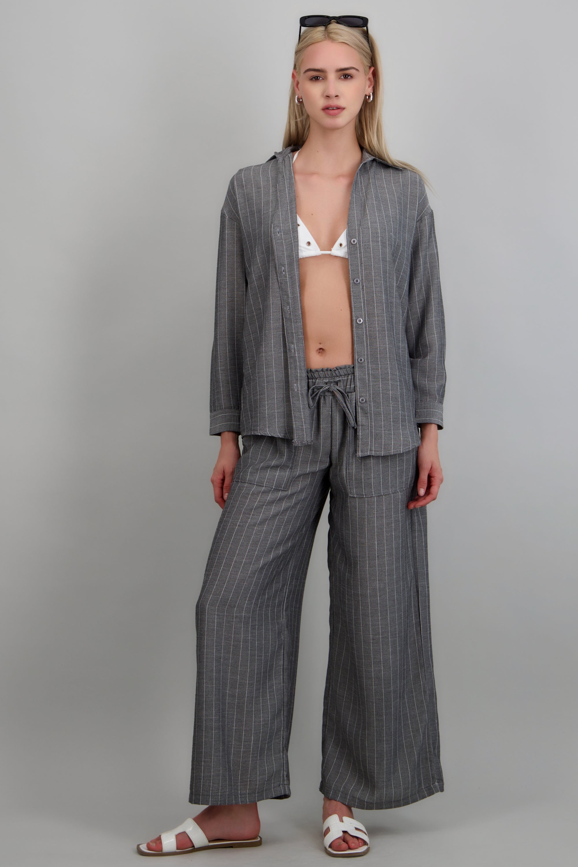 Pantalon lineas con bolsas NEGRO