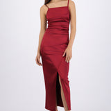 Vestido satinado escote recto
