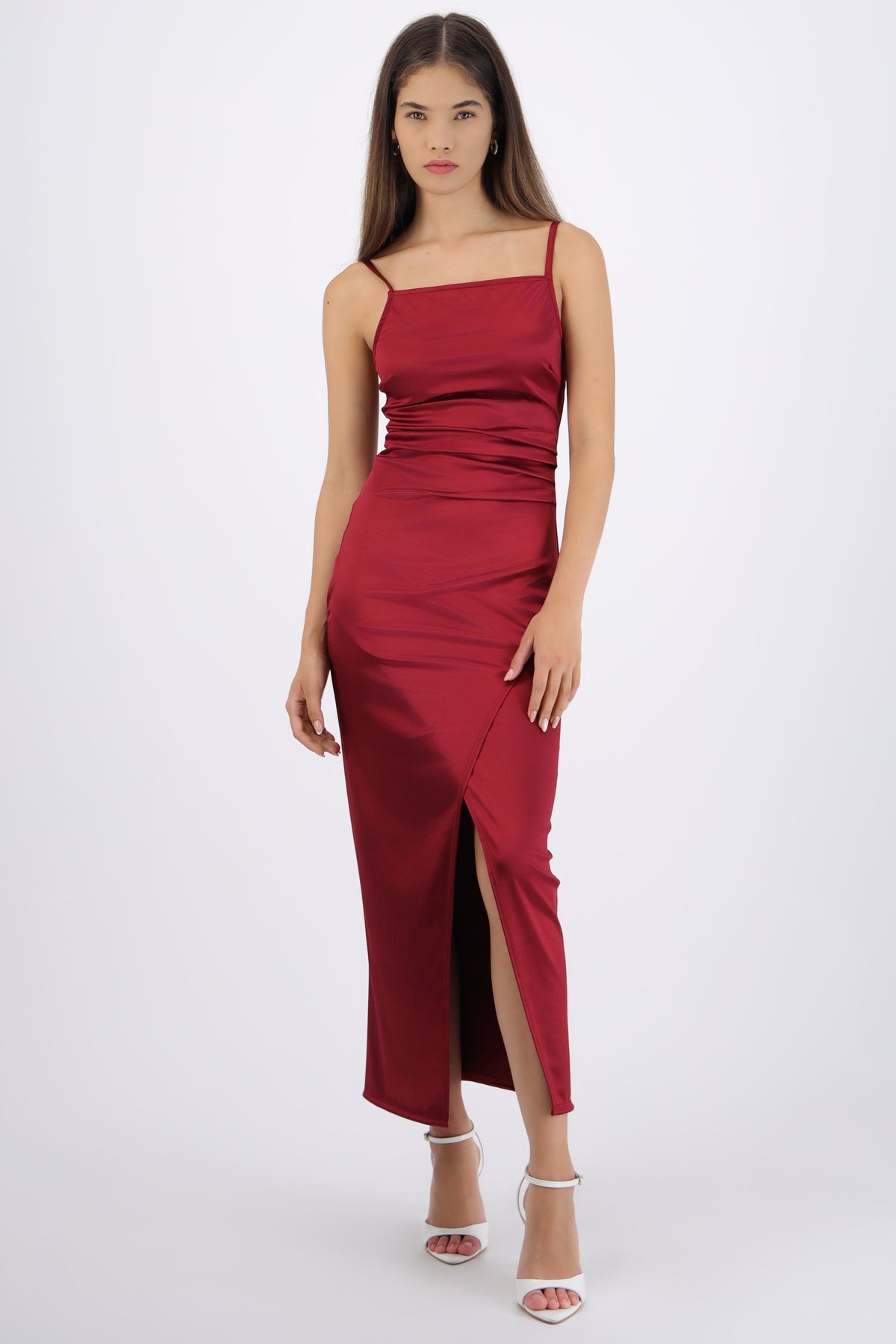 Vestido satinado escote recto VINO
