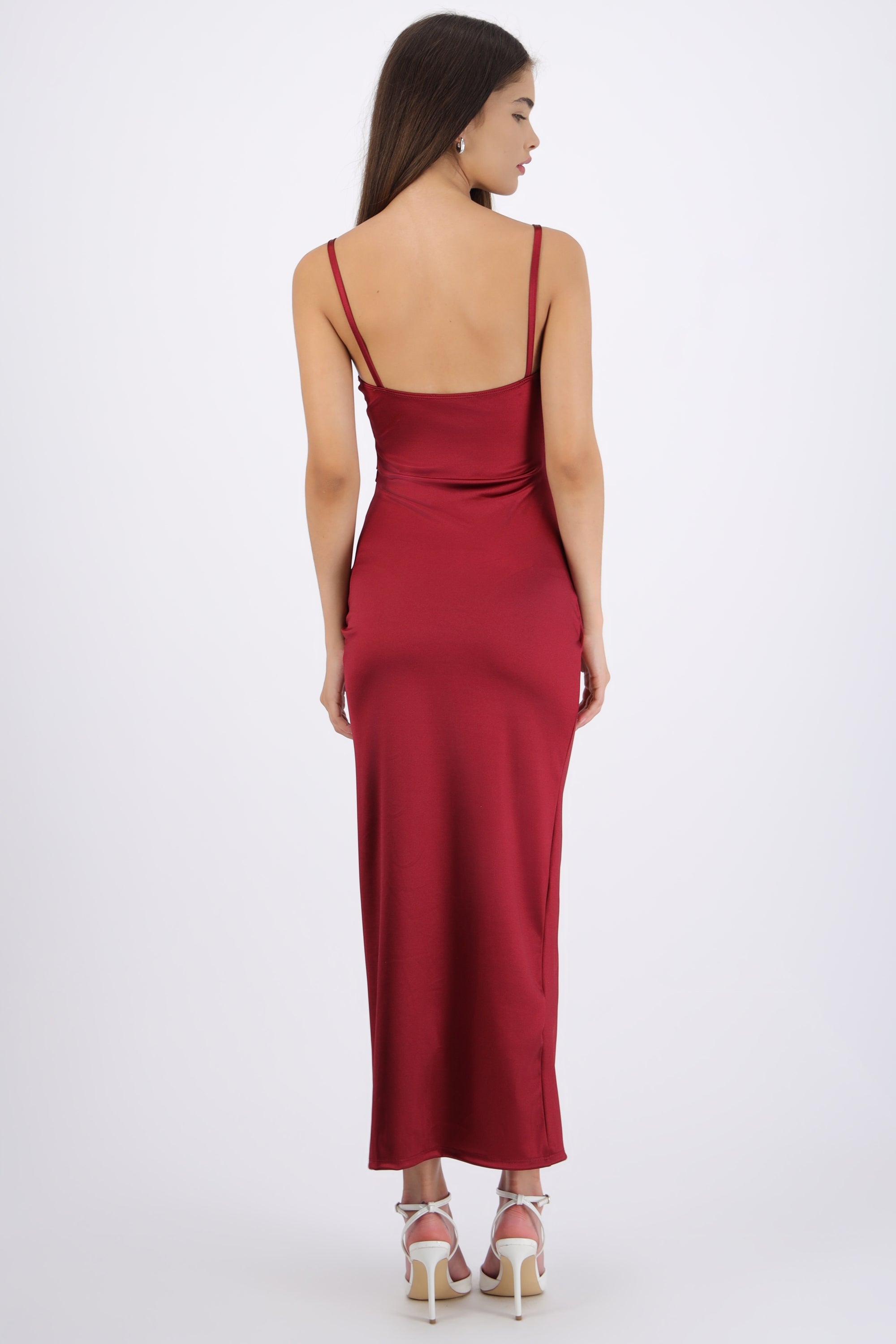 Vestido satinado escote recto VINO