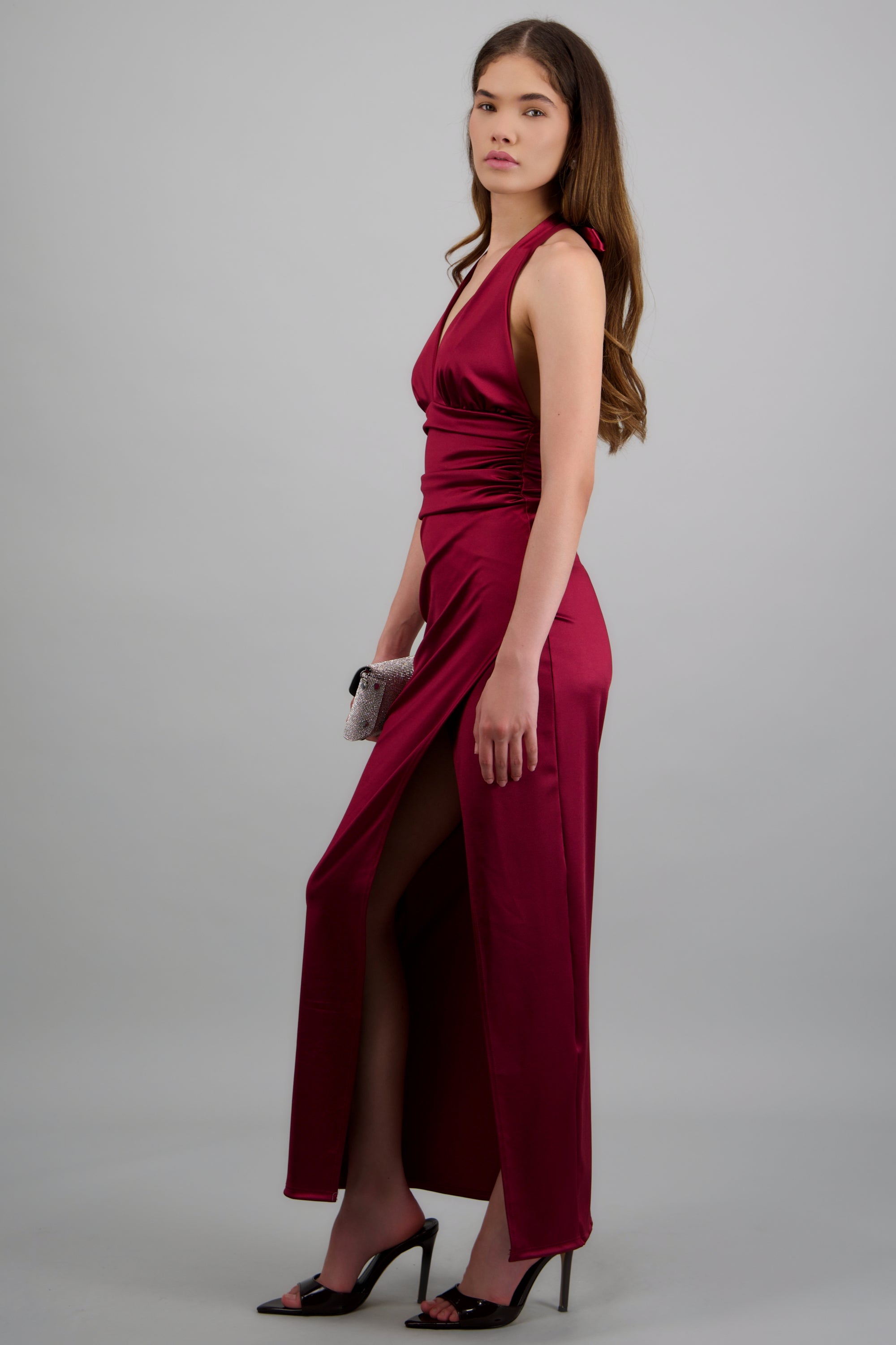 Vestido satinado halter CIRUELA