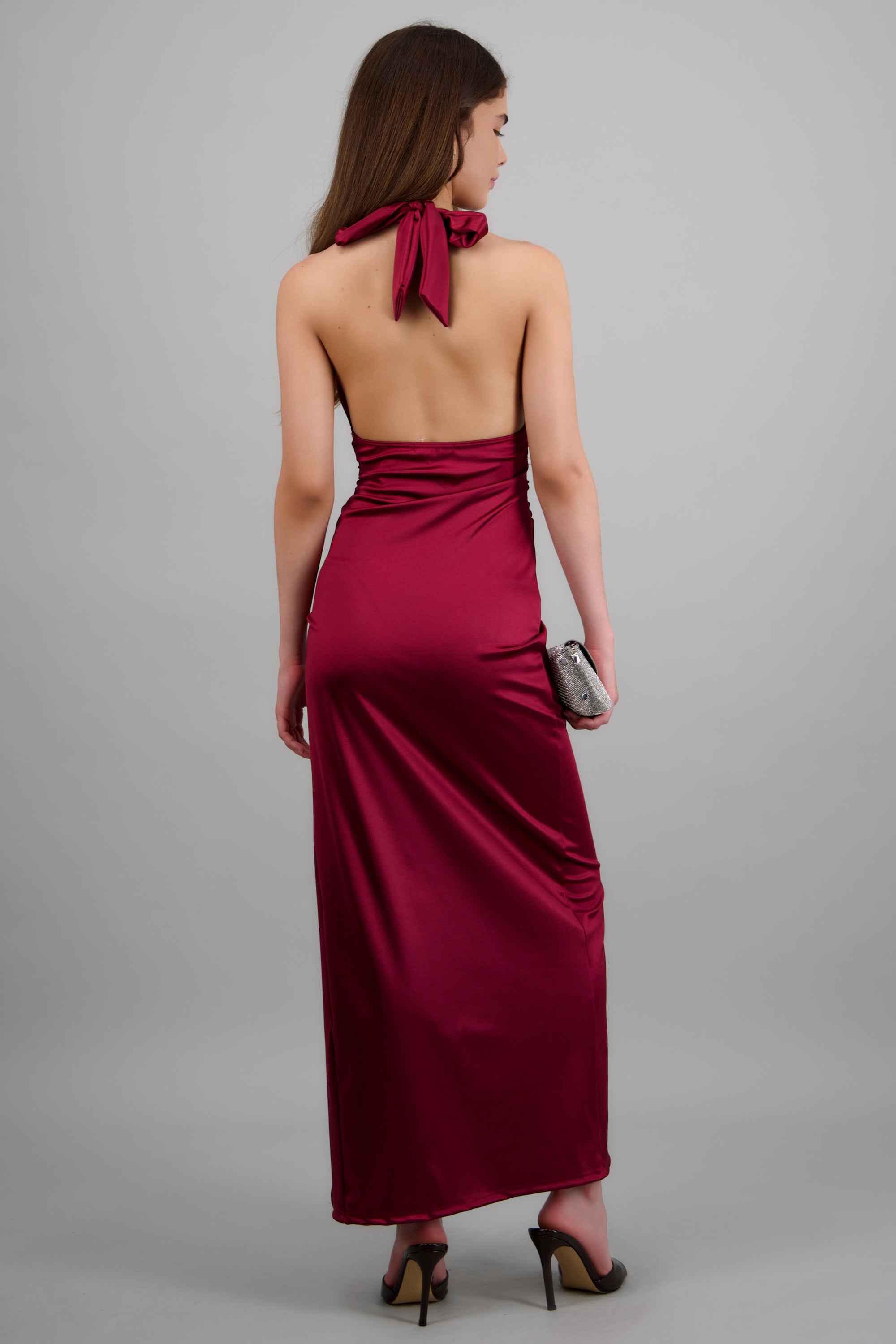 Vestido satinado halter CIRUELA