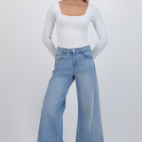 Jeans wide leg corte con brillos