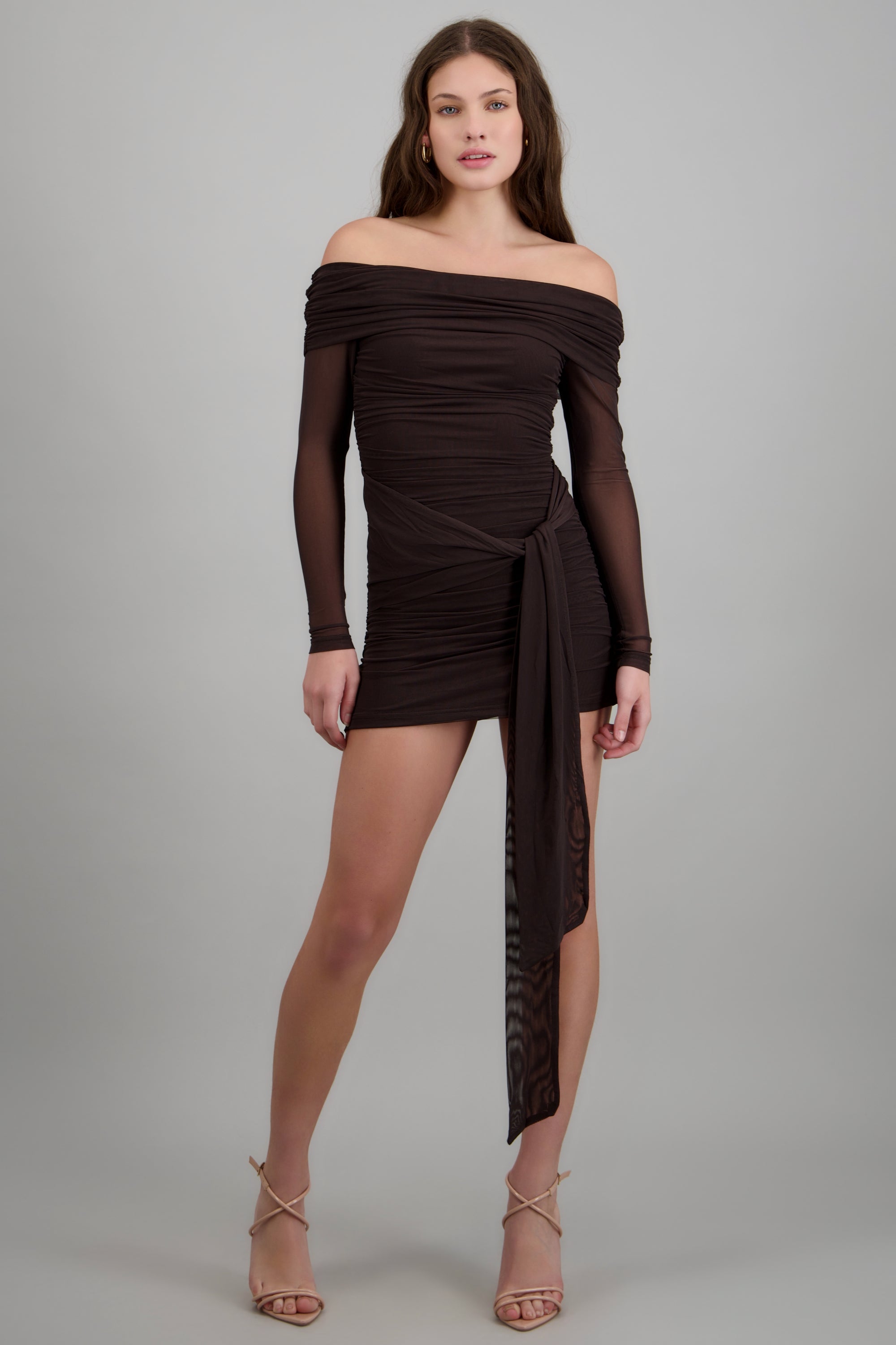 Vestido mini off shoulder m/l amarre CHOCOLATE
