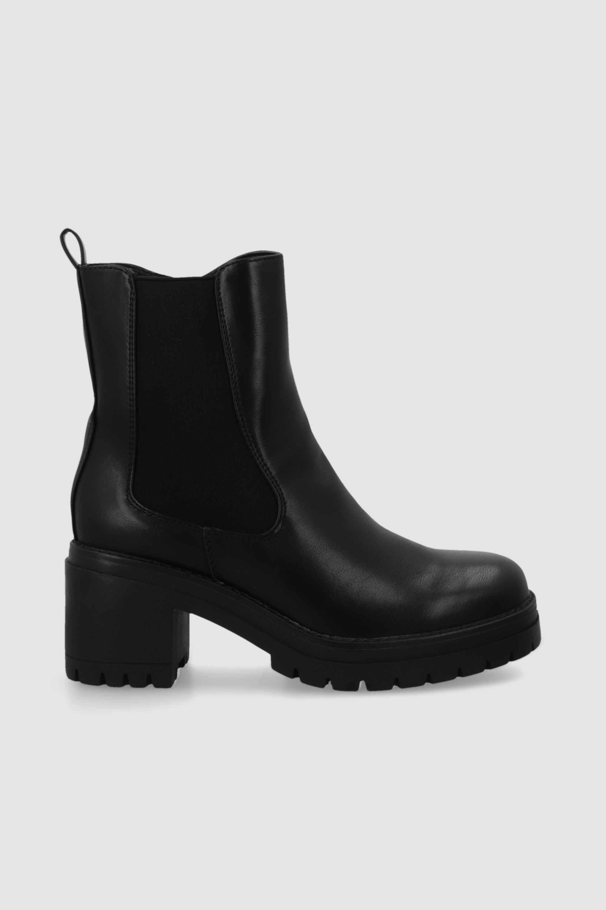 Botin chelsea sencillo tacon NEGRO