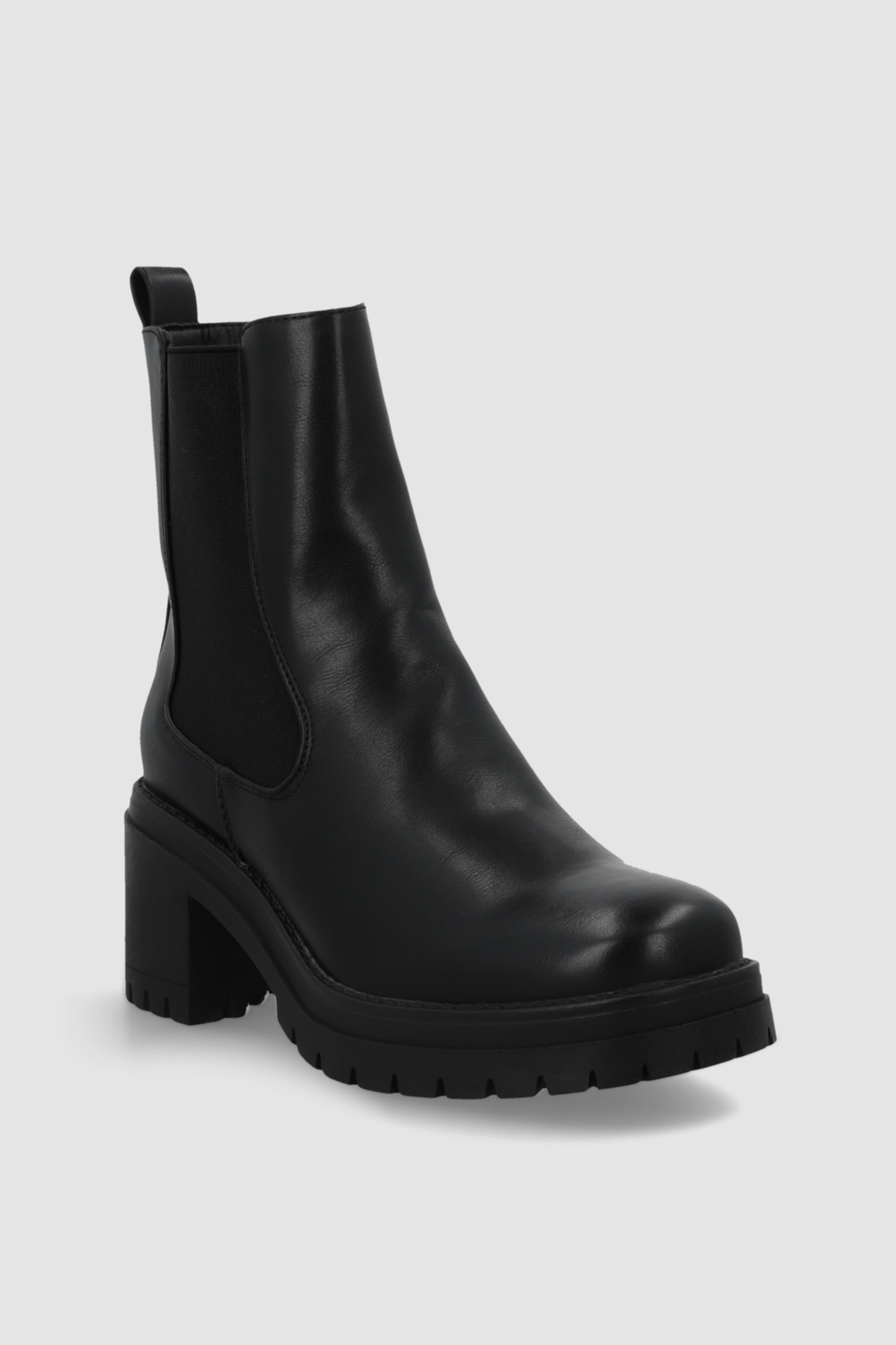 Botin chelsea sencillo tacon NEGRO