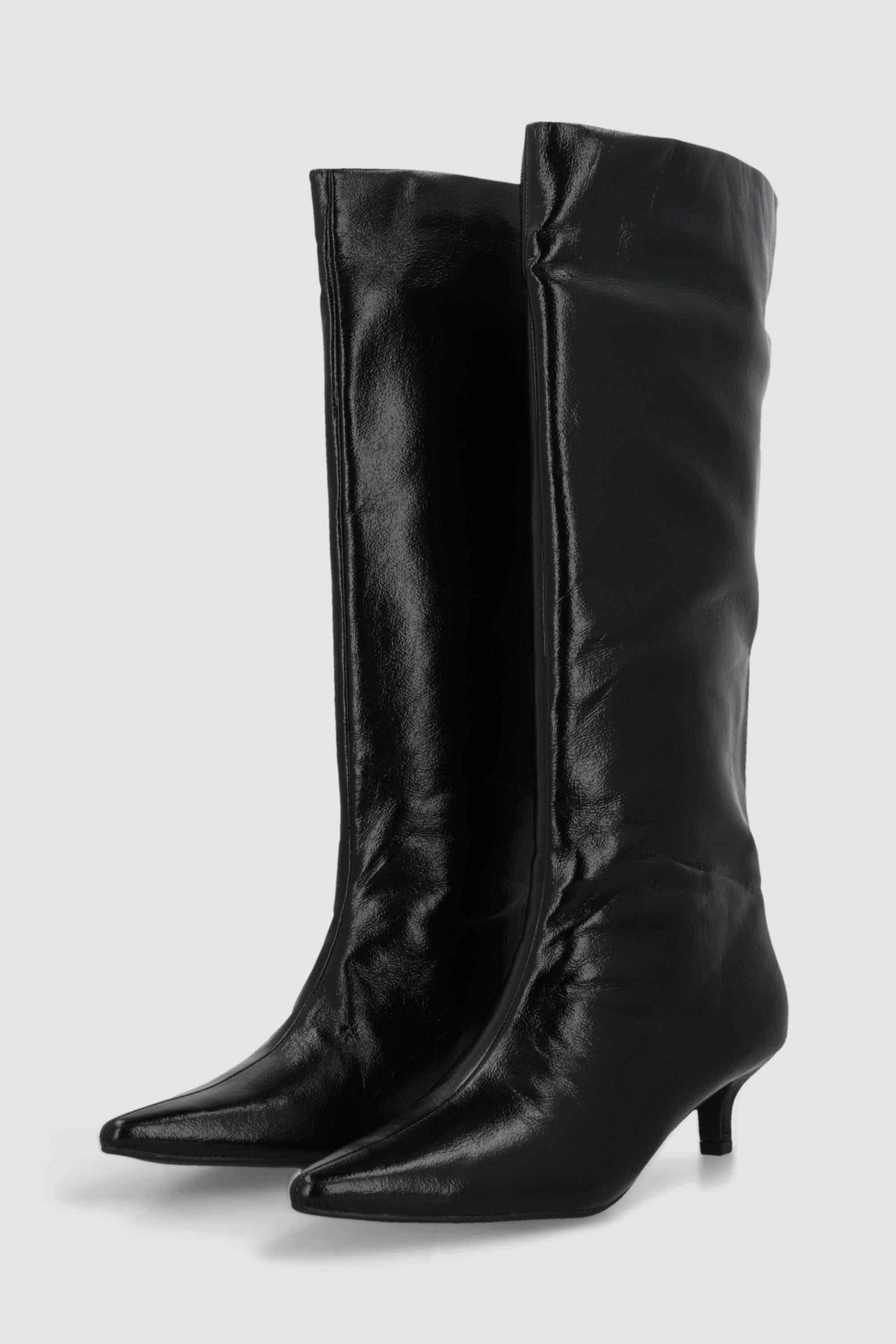 Bota pointy kitten NEGRO