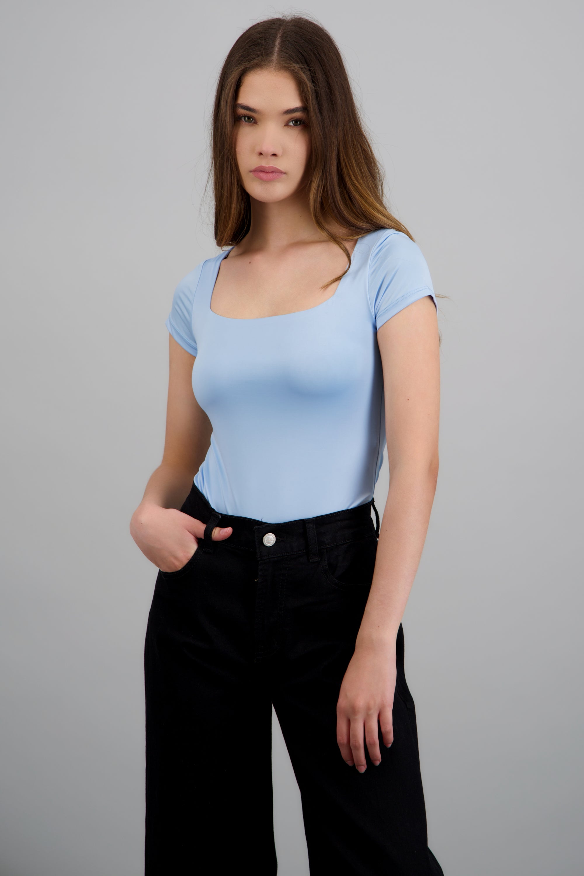 Bodysuit escote cuadrado manga corta liso AZUL PASTEL