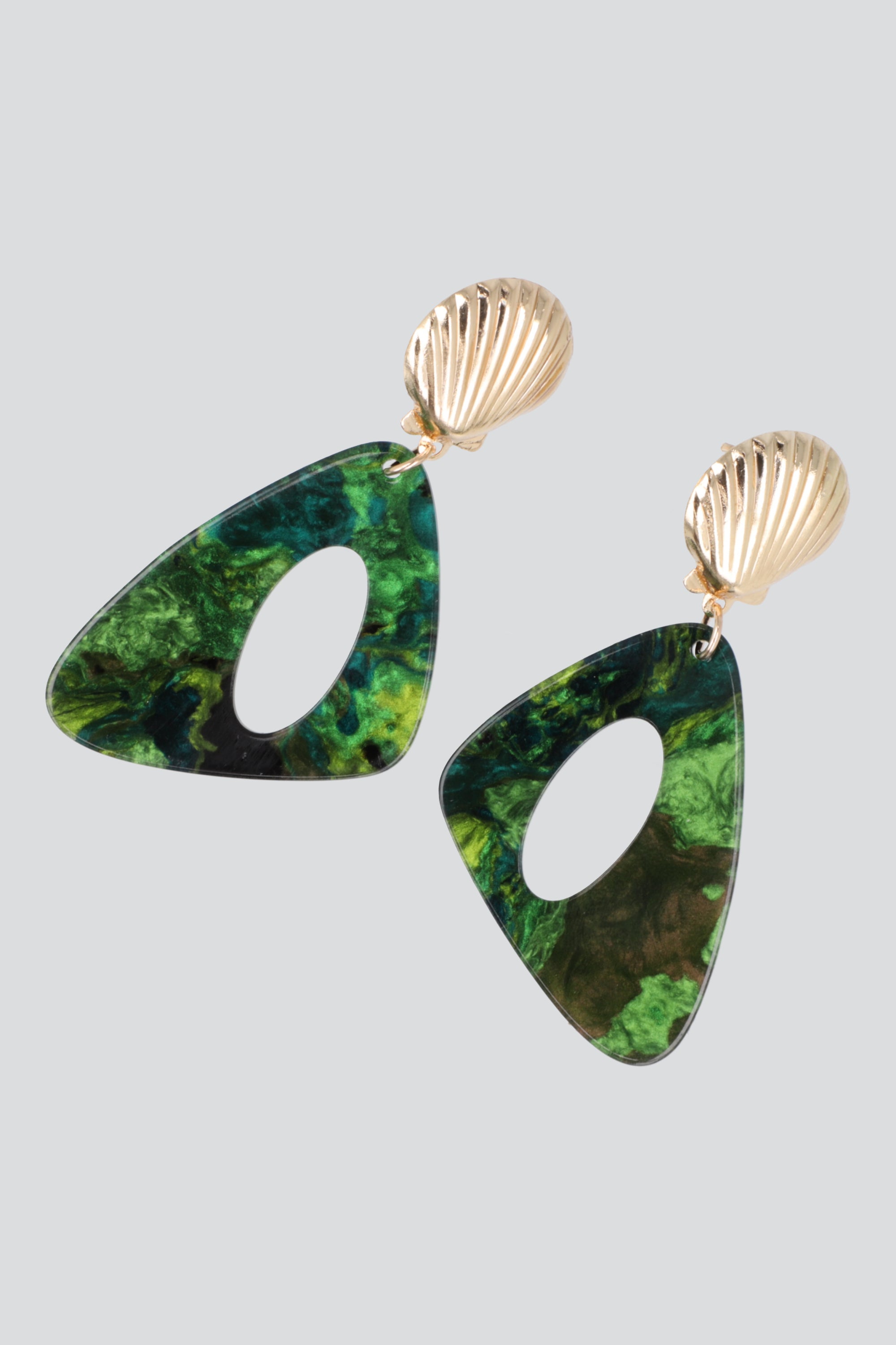 GREEN