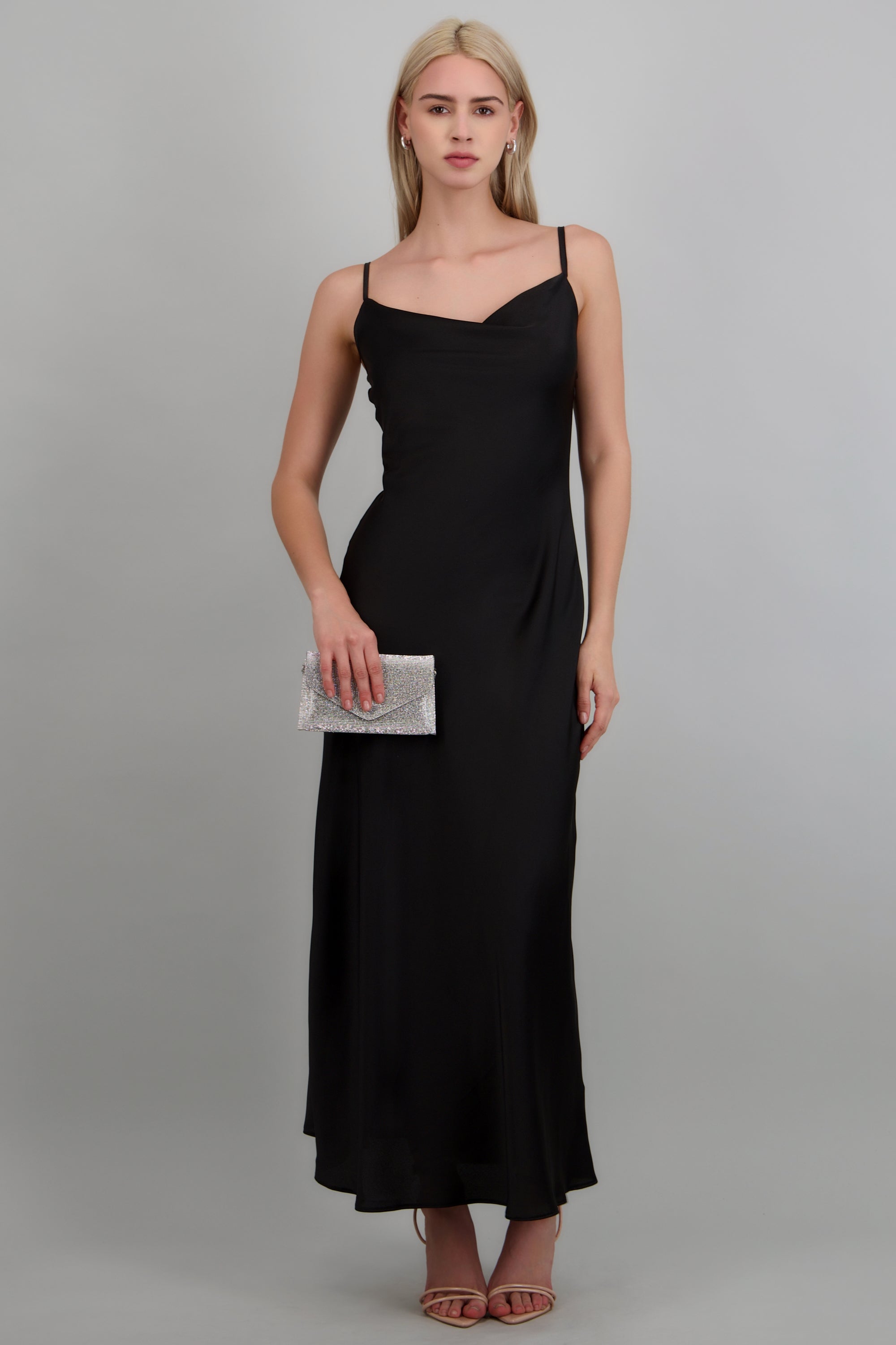 Vestido satin maxi sin mangas escote cascada NEGRO