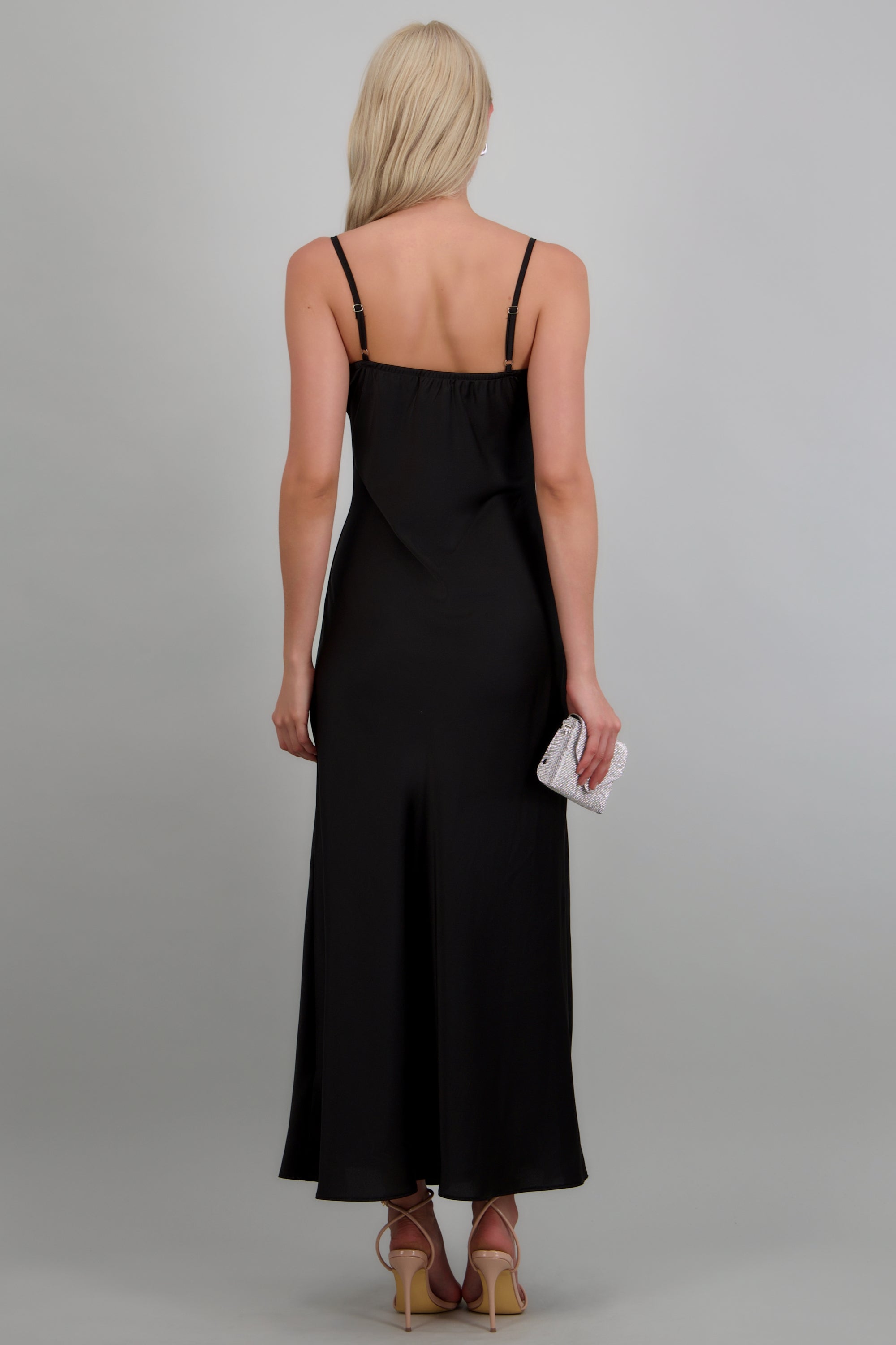 Vestido satin maxi sin mangas escote cascada NEGRO