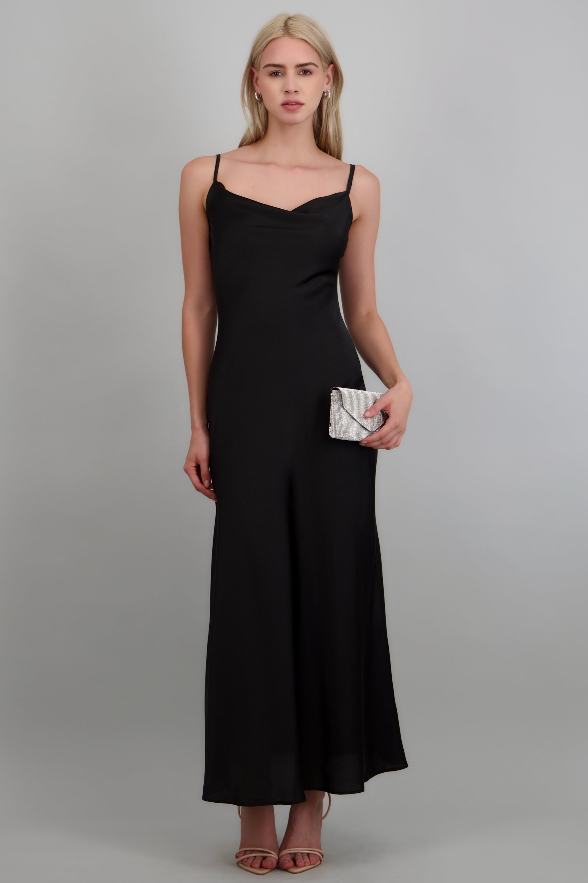 Vestido satin maxi sin mangas escote cascada NEGRO