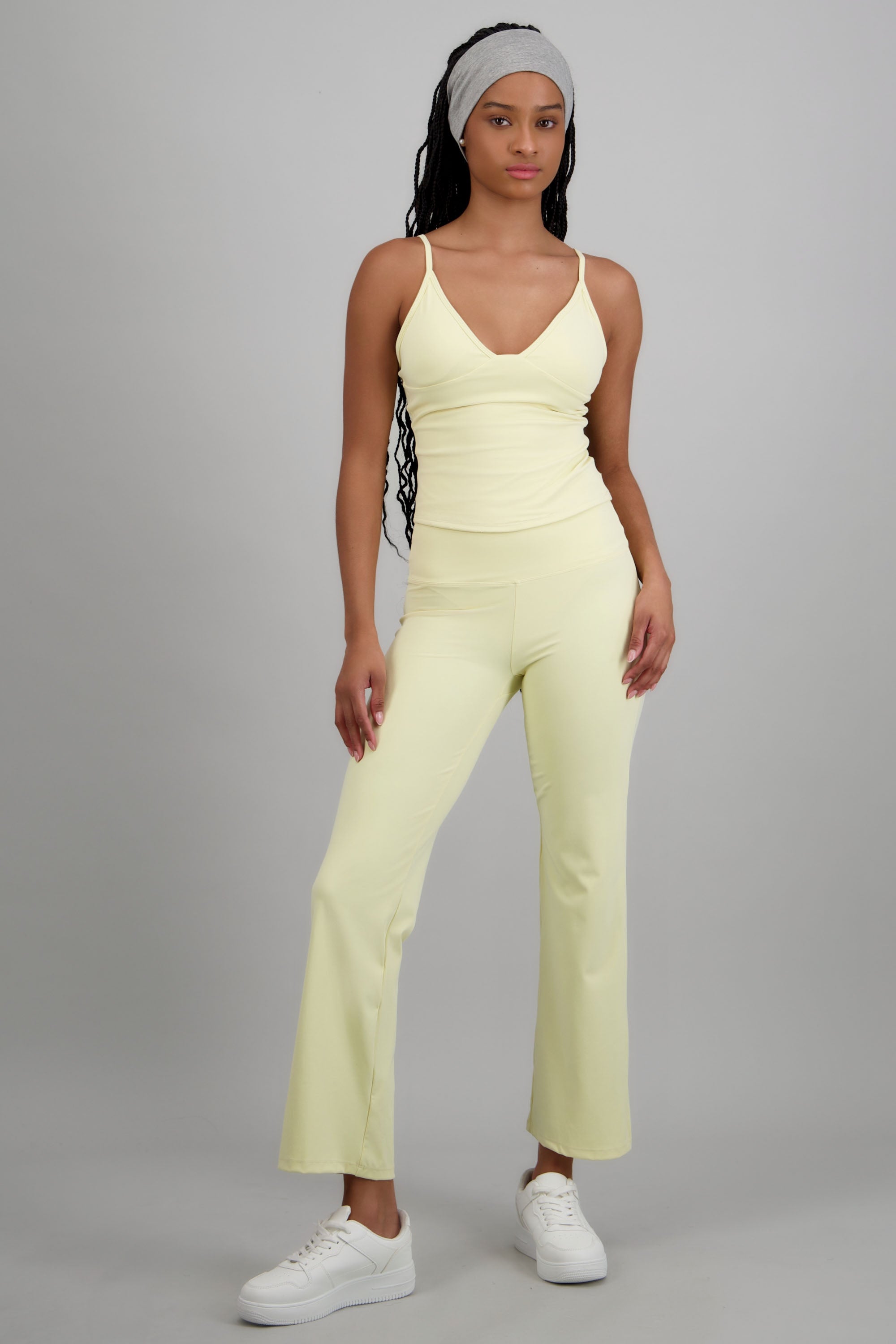 Leggings deportivos flare lisos AMARILLO PASTEL