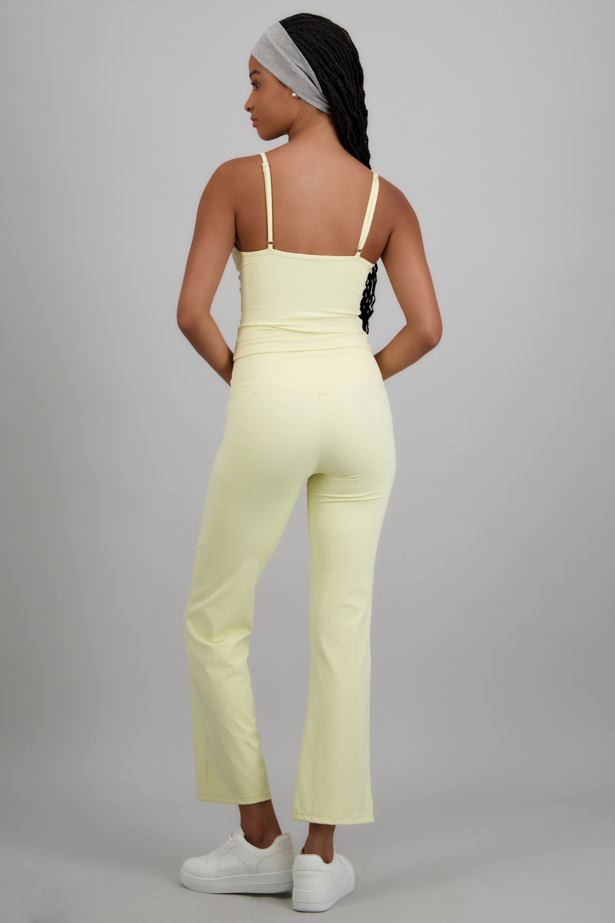Leggings deportivos flare lisos AMARILLO PASTEL