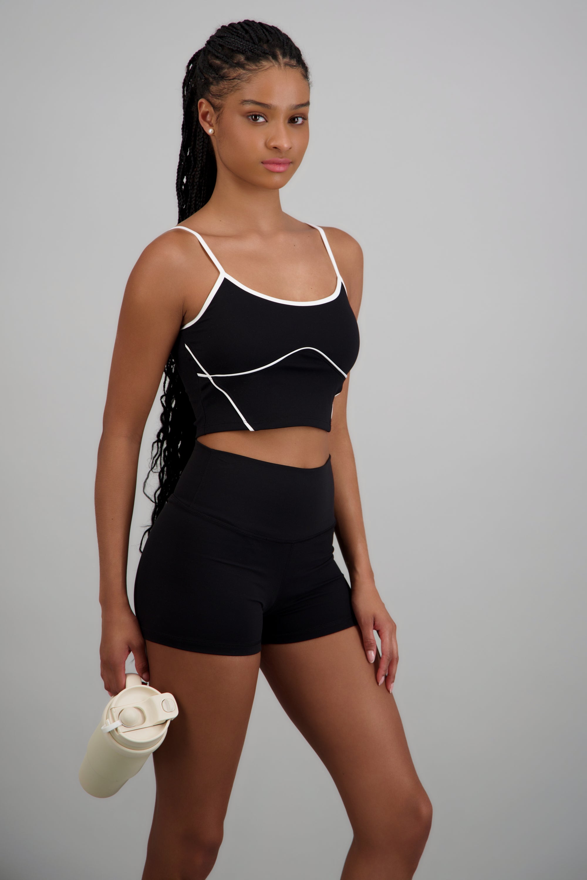 Top deportivo largo con contraste NEGRO COMBO