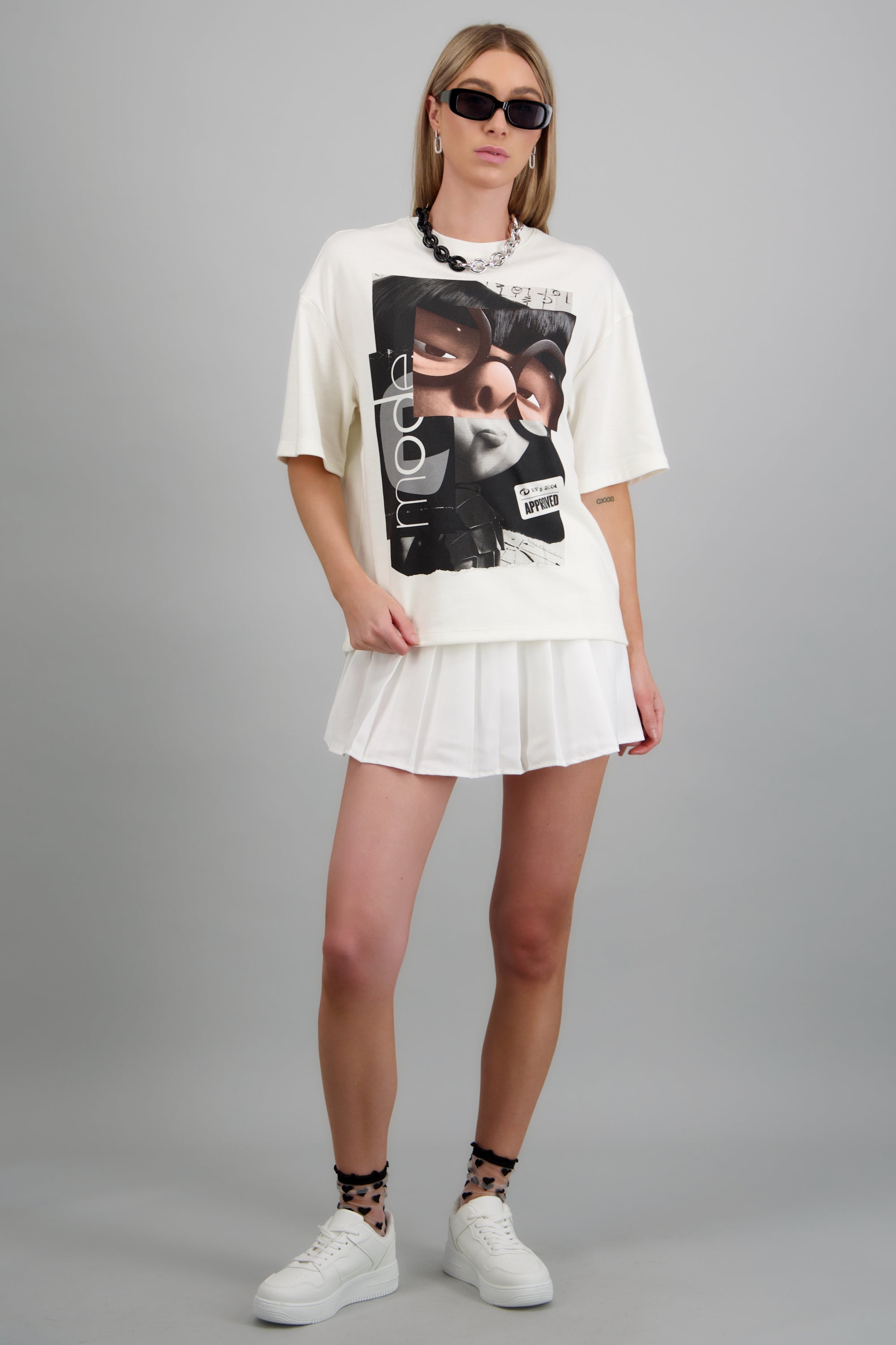 Playera Edna Moda retrato BLANCO