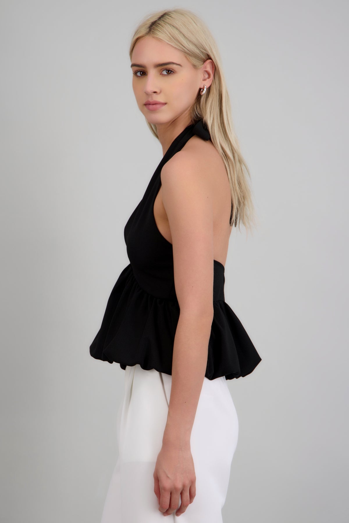top halter efecto globo NEGRO