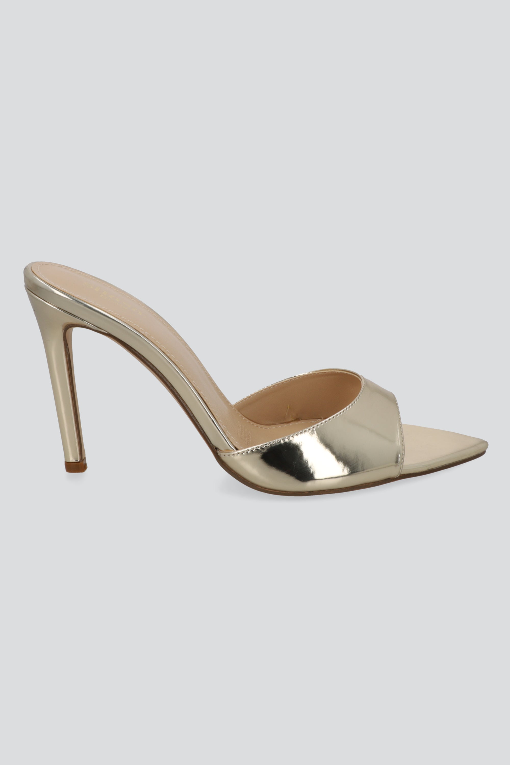 Tacon pointy pep toe metalico ORO
