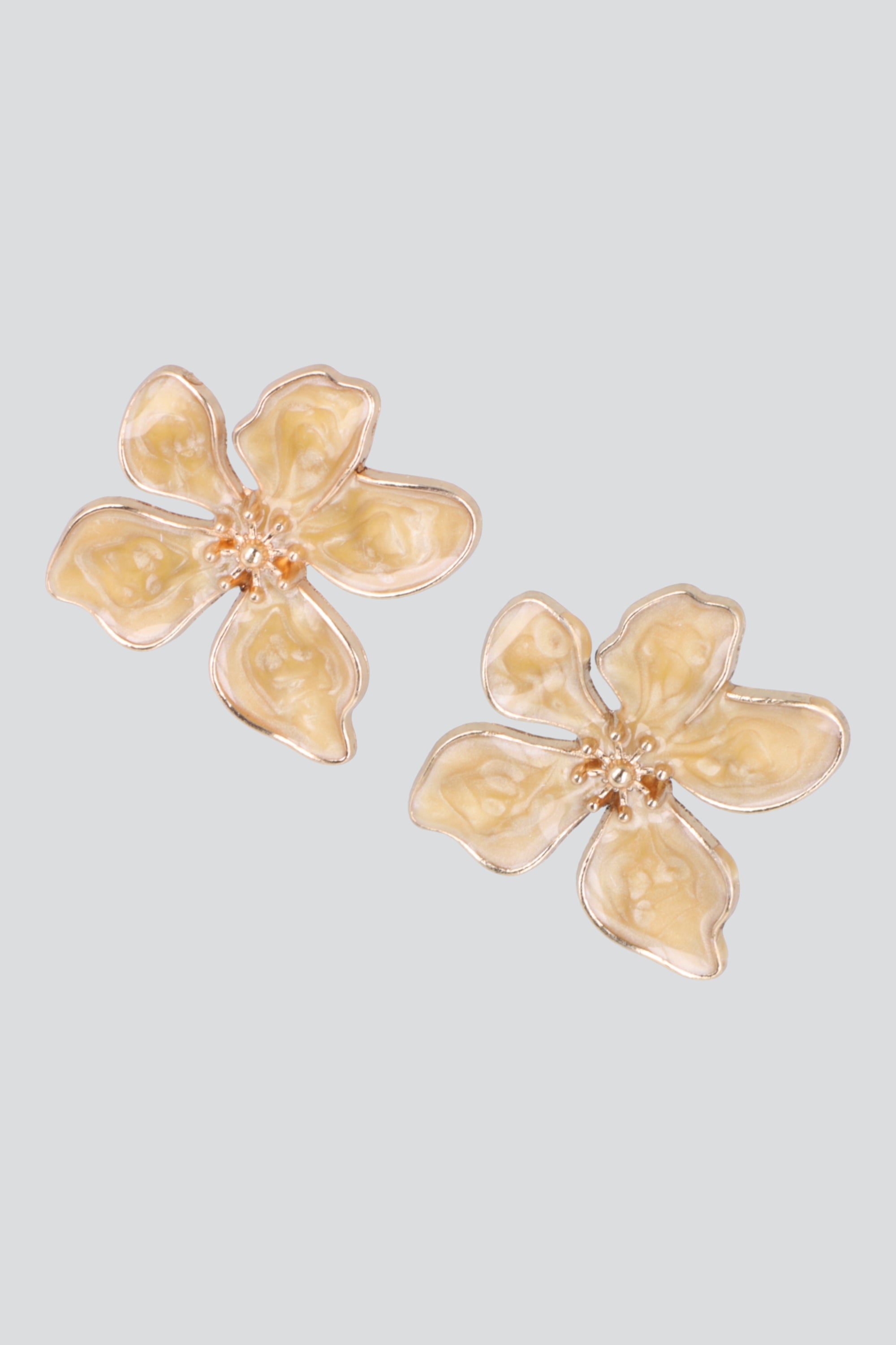 Aretes flor color AMARILLO