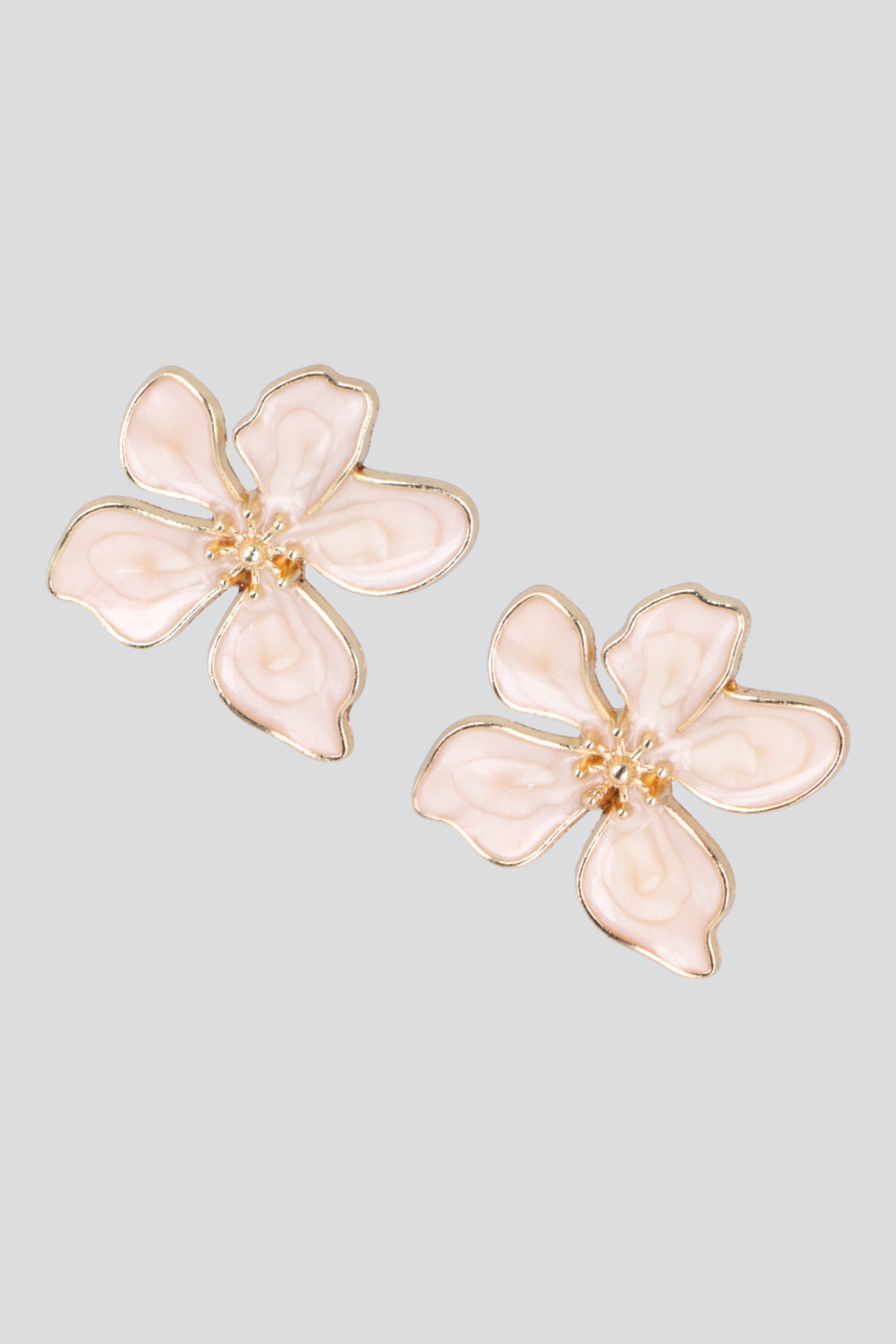 Aretes flor color HUESO