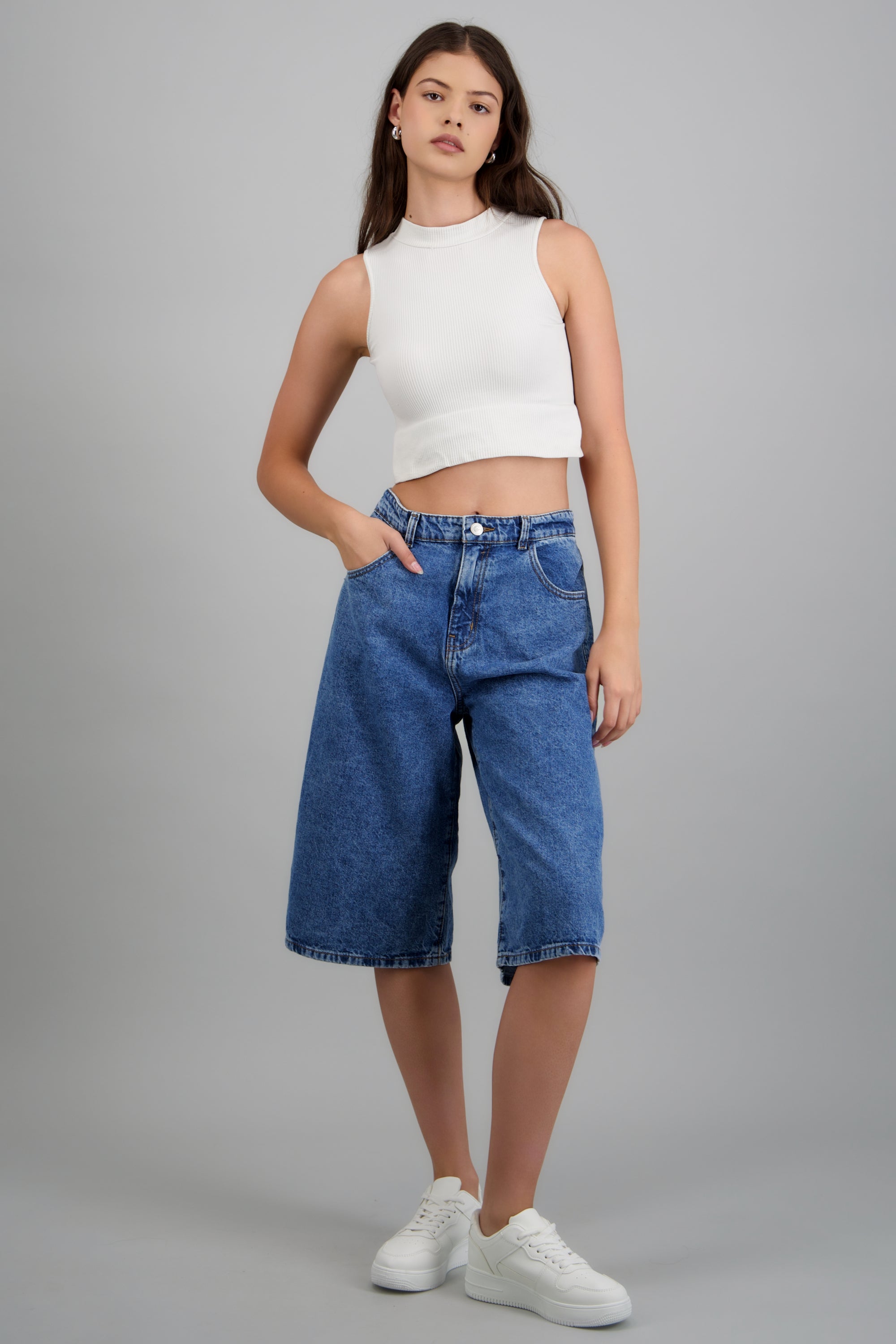 Bermuda denim sencilla MEDIUM WASH