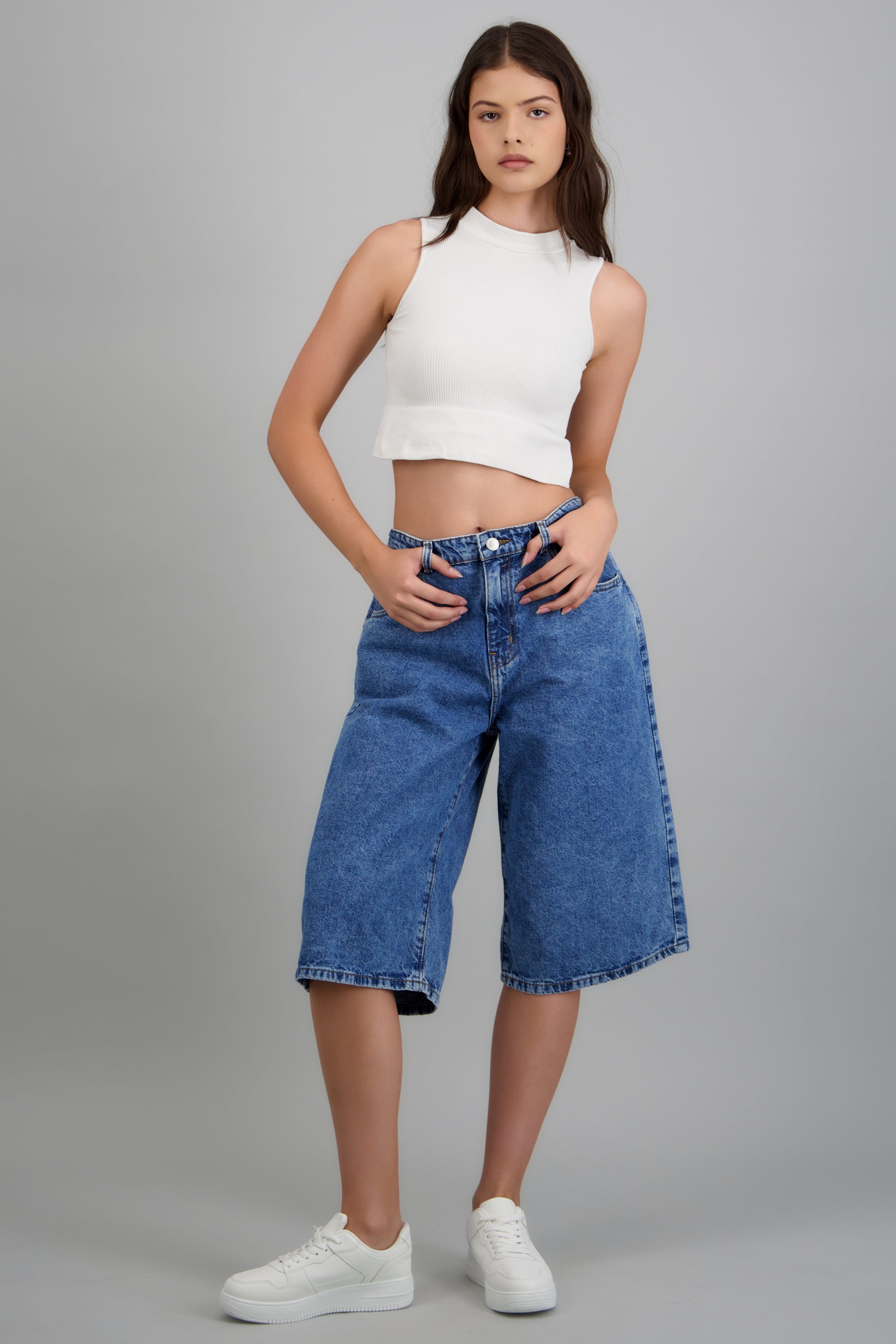 Bermuda denim sencilla MEDIUM WASH