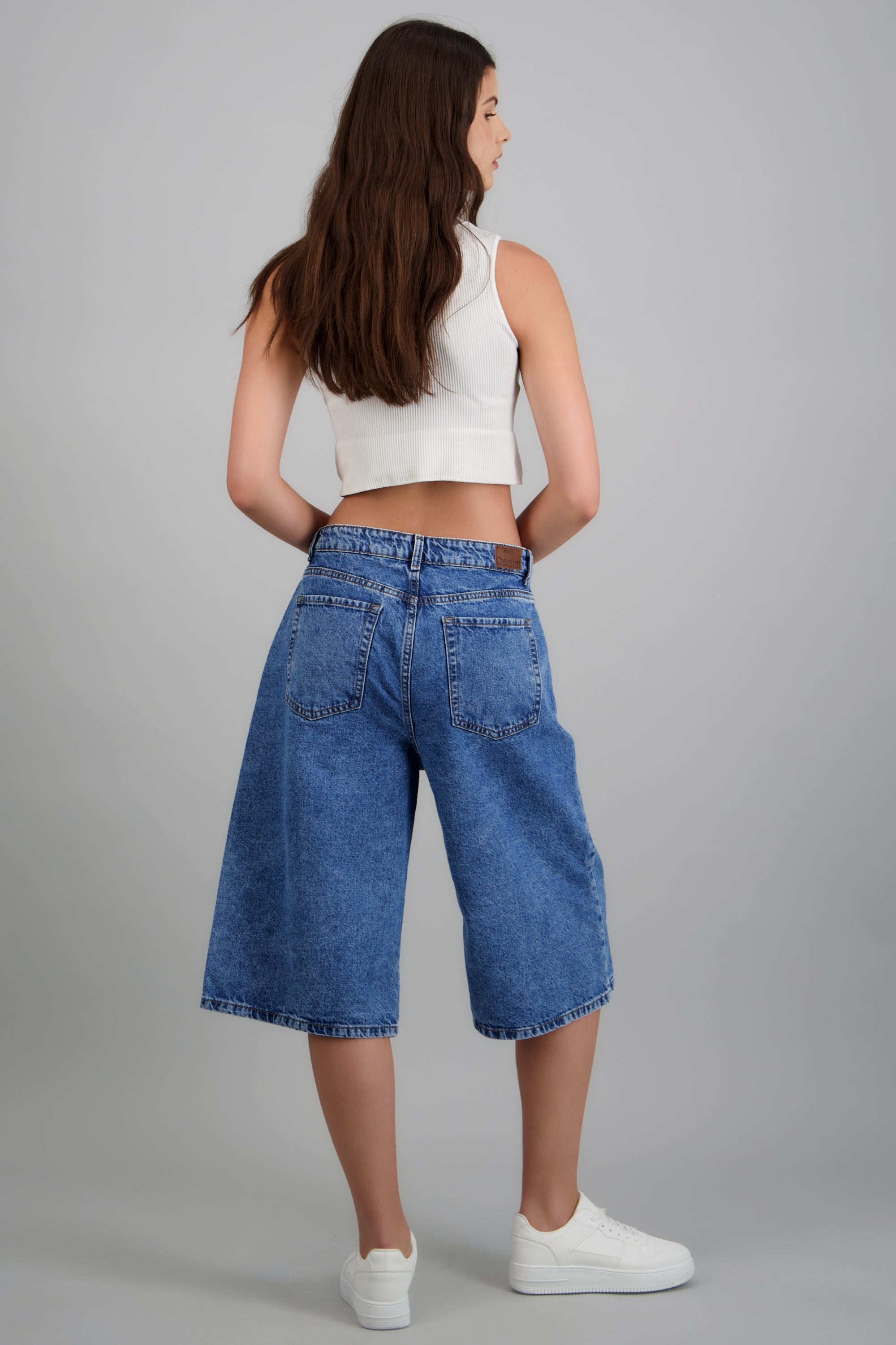 Bermuda denim sencilla MEDIUM WASH