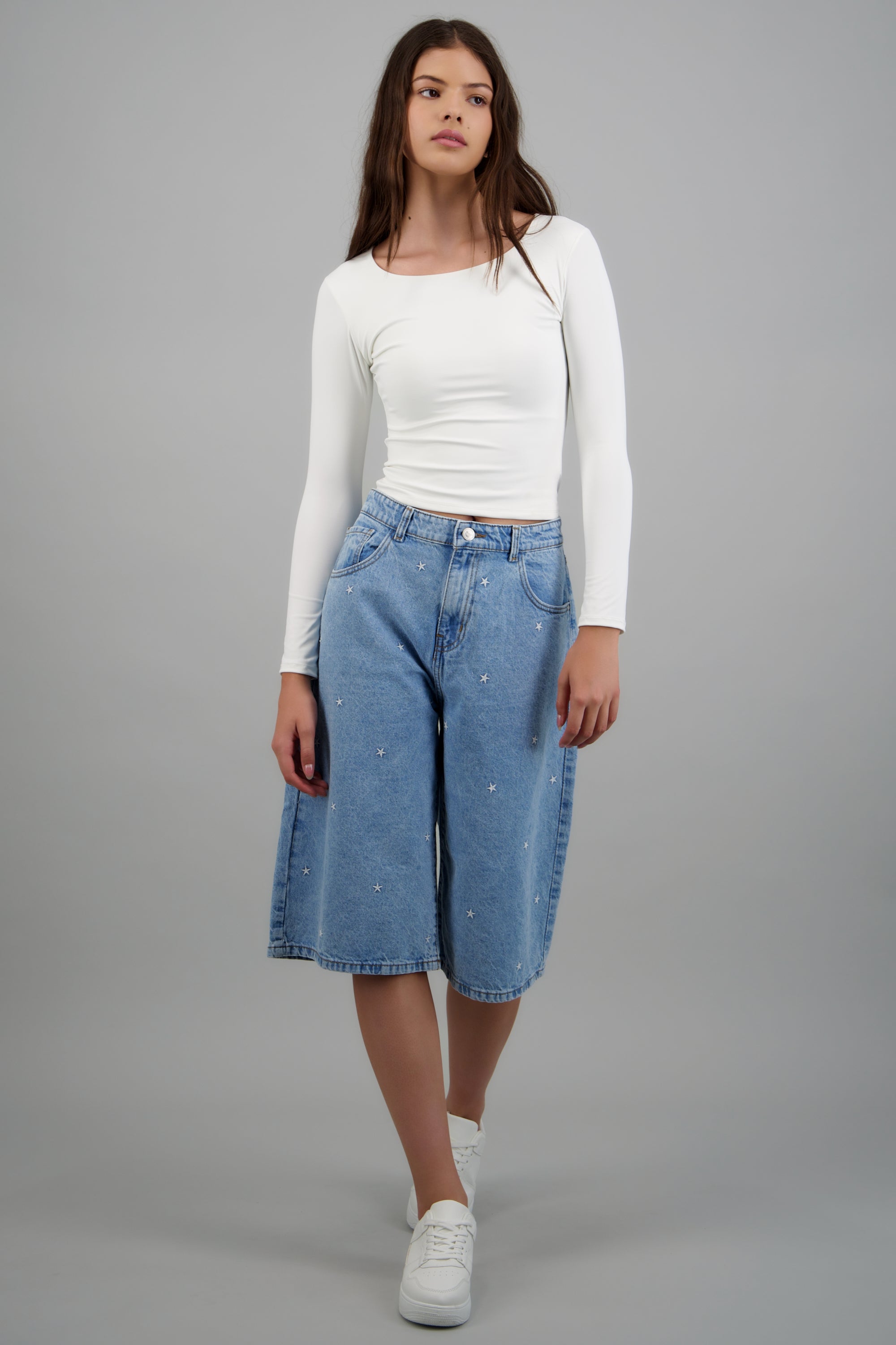 Bermuda denim estrellas bordadas LIGHT WASH