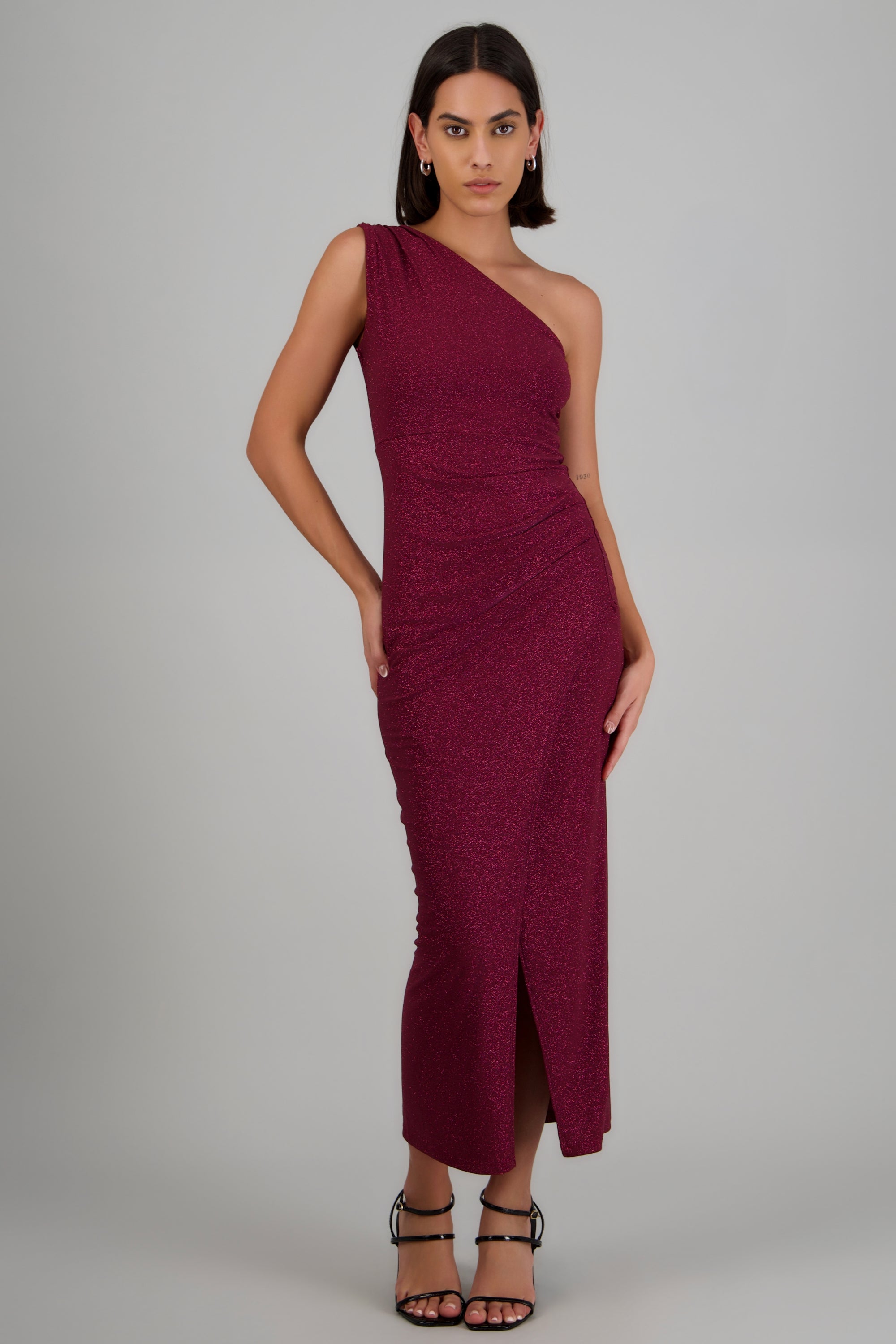 Vestido brillos one shoulder VINO