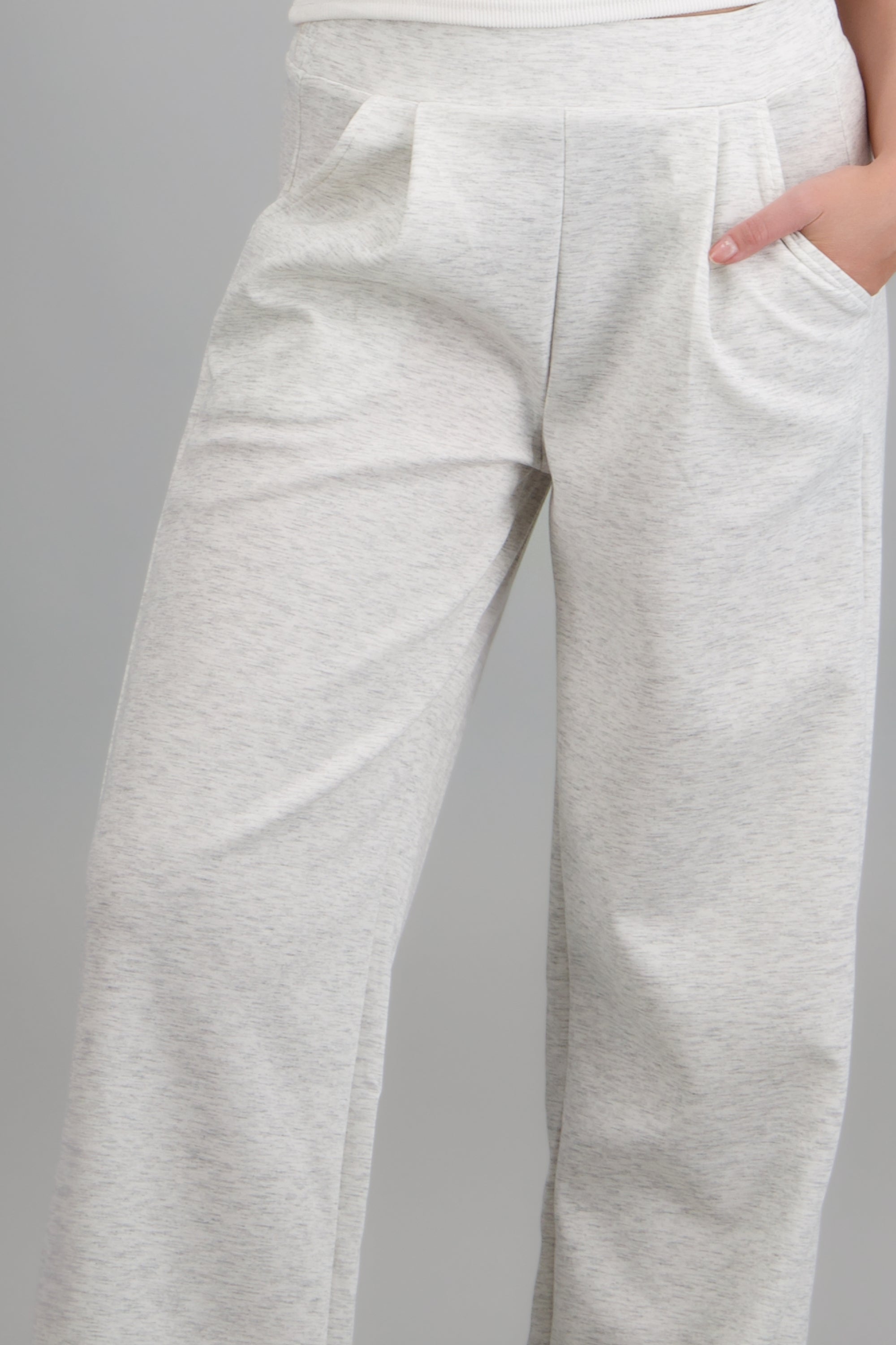 Pantalón modal detalle resorte espalda GRIS CLARO
