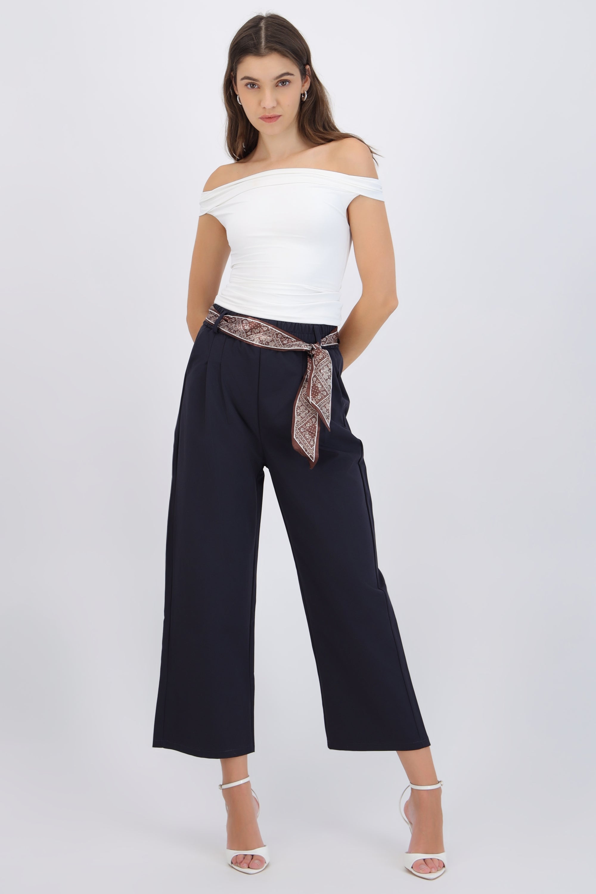 Pantalones con máscada