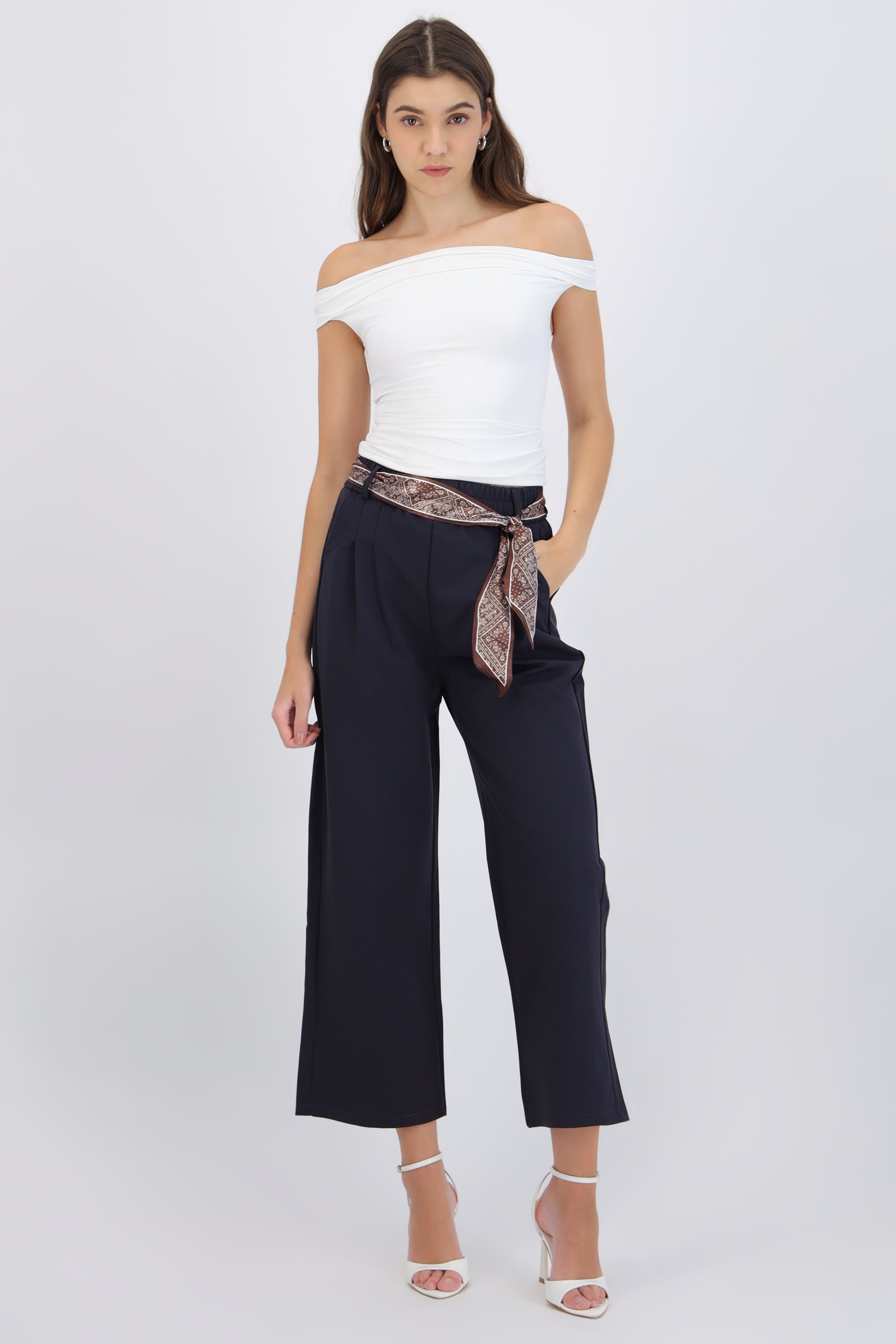 Pantalones con máscada