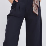 Pantalones con máscada