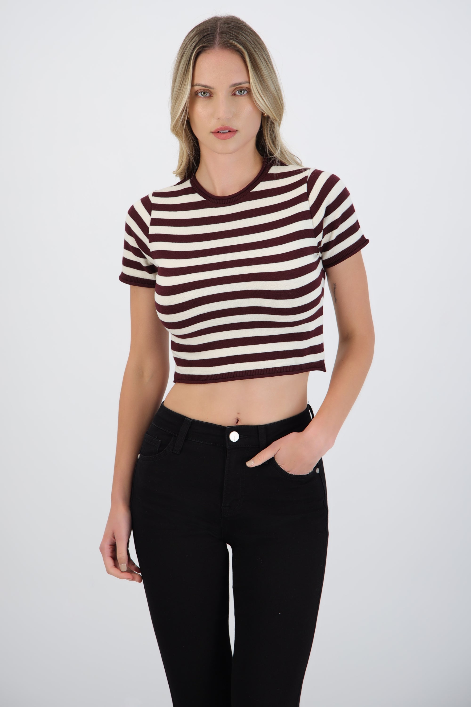 Top crop rayas detalle borde