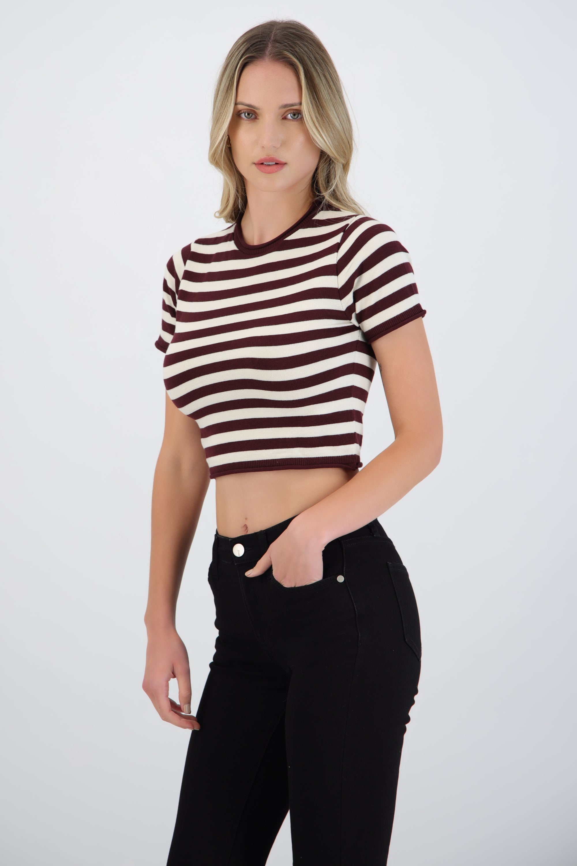 Top crop rayas detalle borde