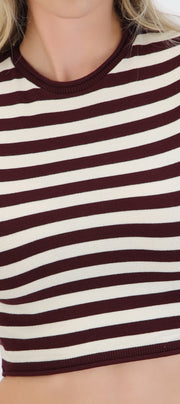 Top crop rayas detalle borde