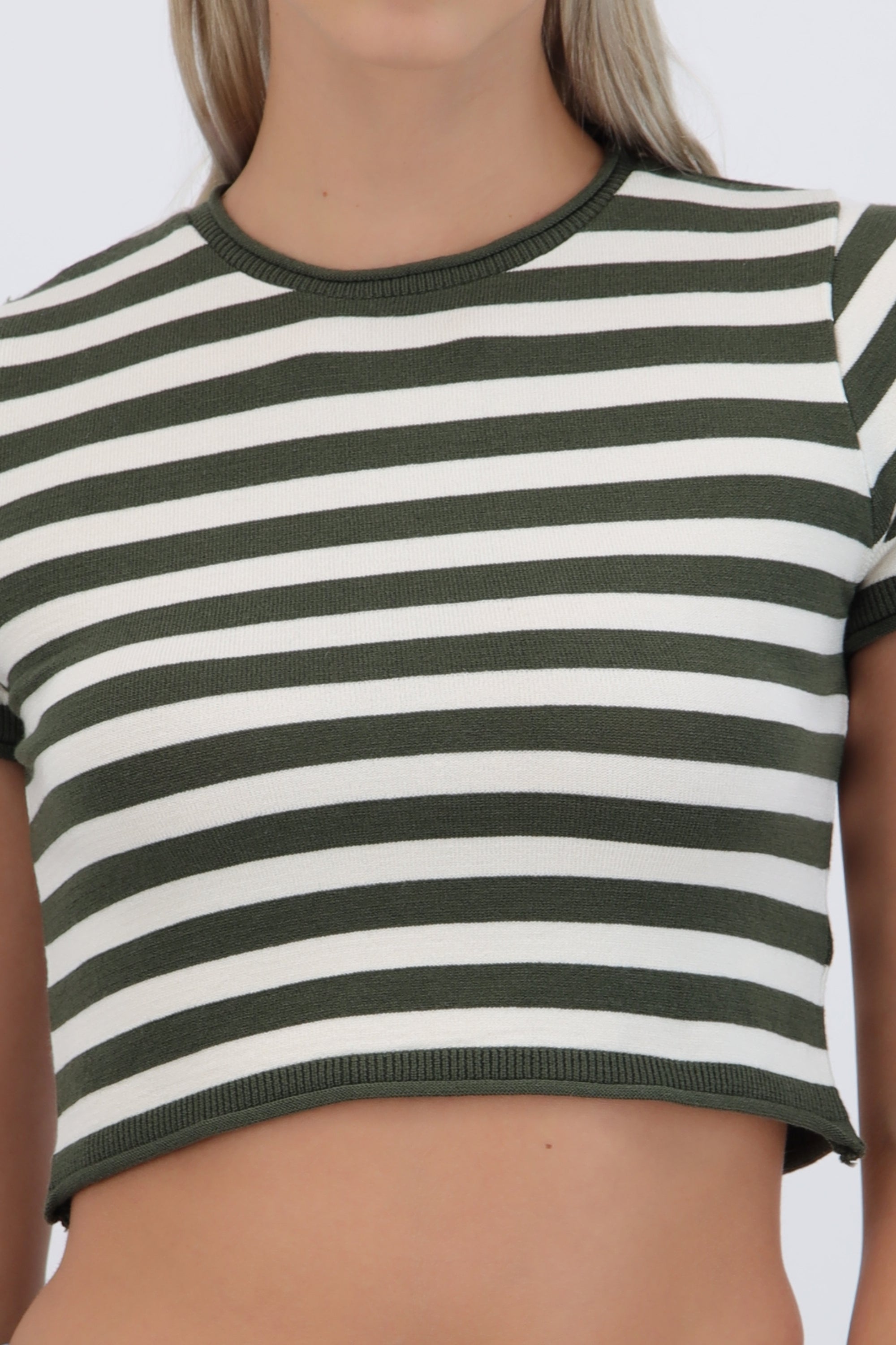 Top crop rayas detalle borde