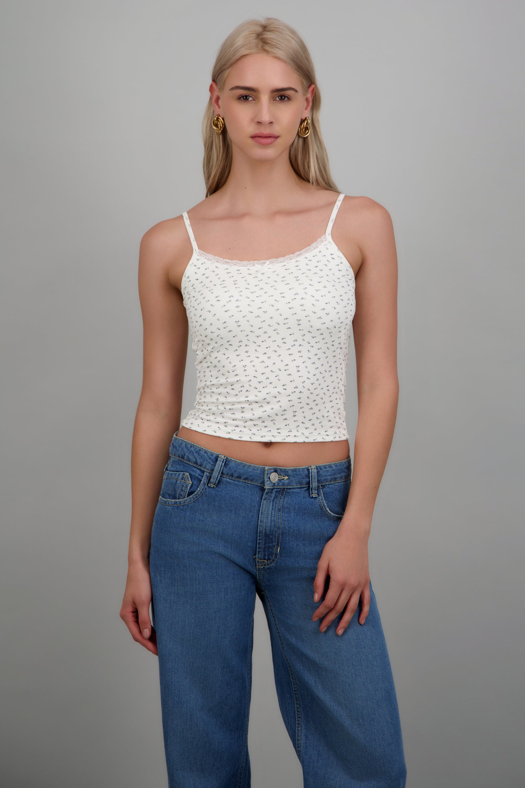 Top mini flores detalle escote BLANCO COMBO