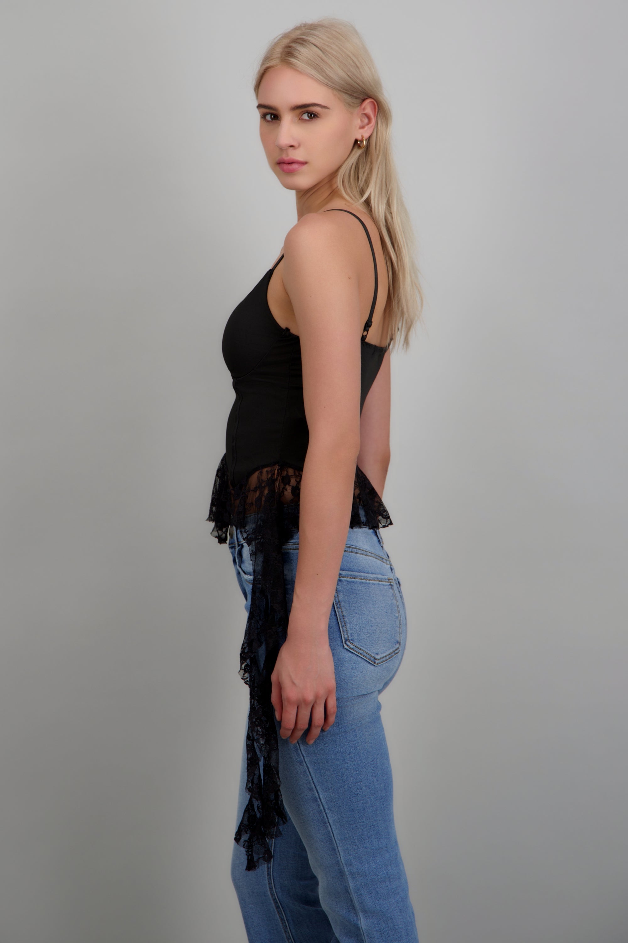 Top tirantes con olanes NEGRO