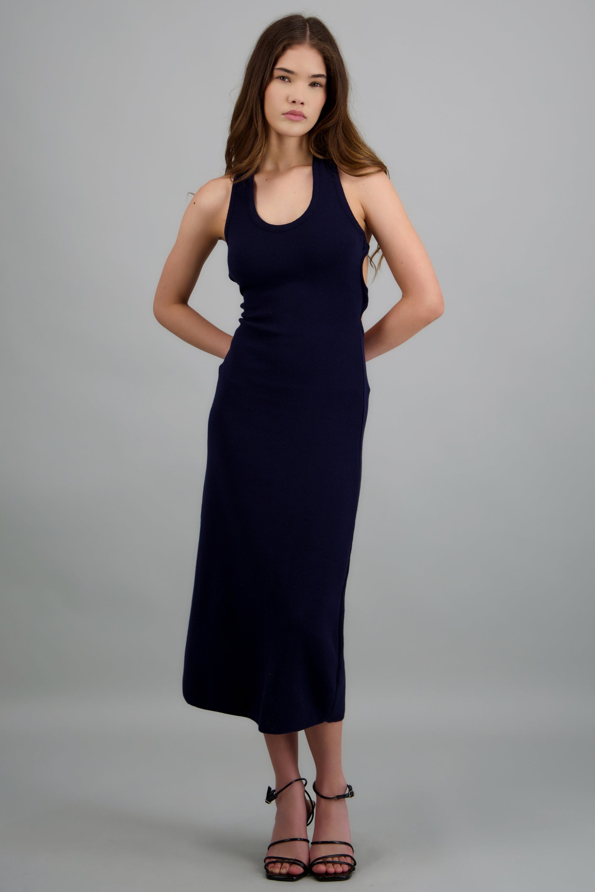 Vestido maxi halter detalle espalda MARINO