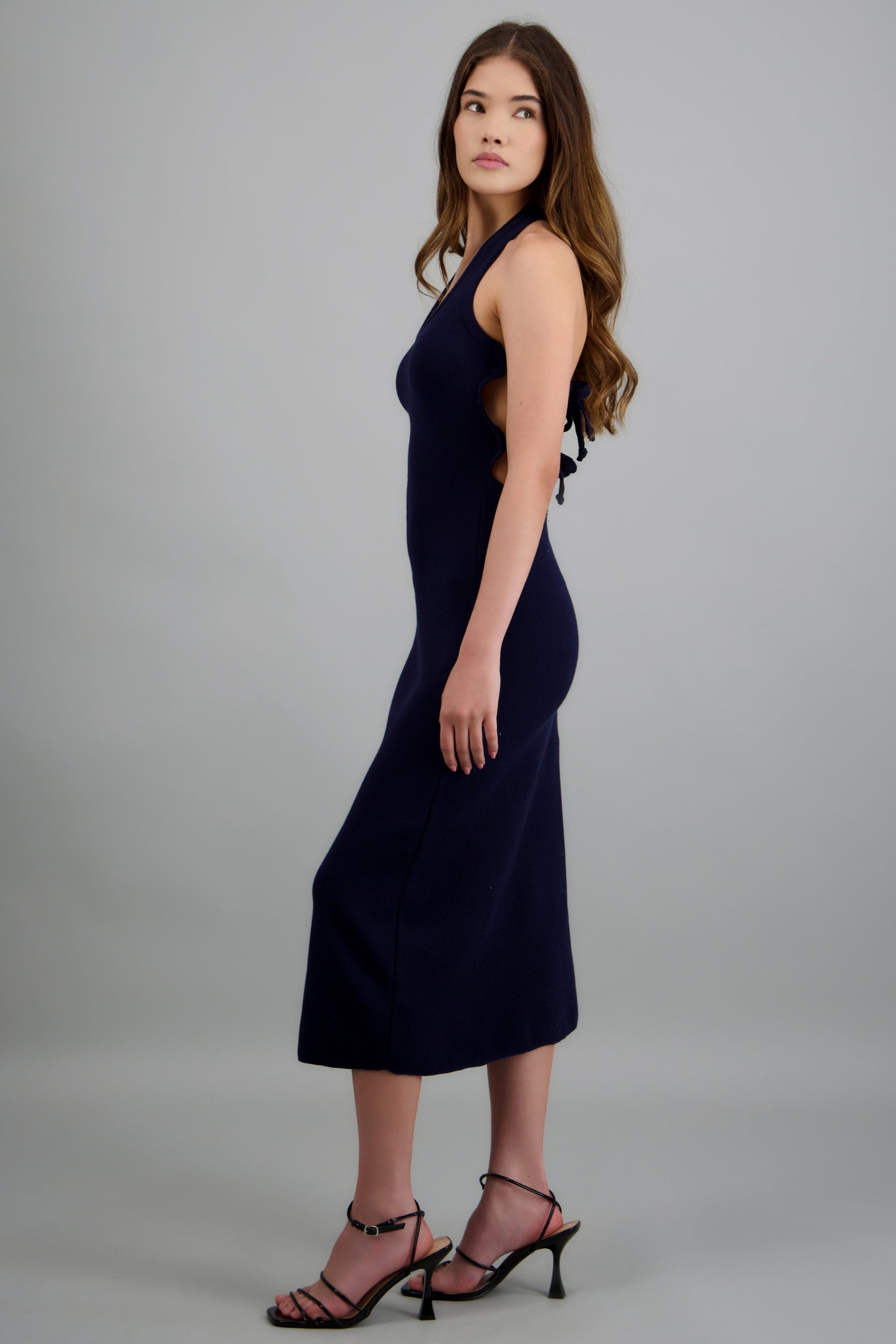 Vestido maxi halter detalle espalda MARINO