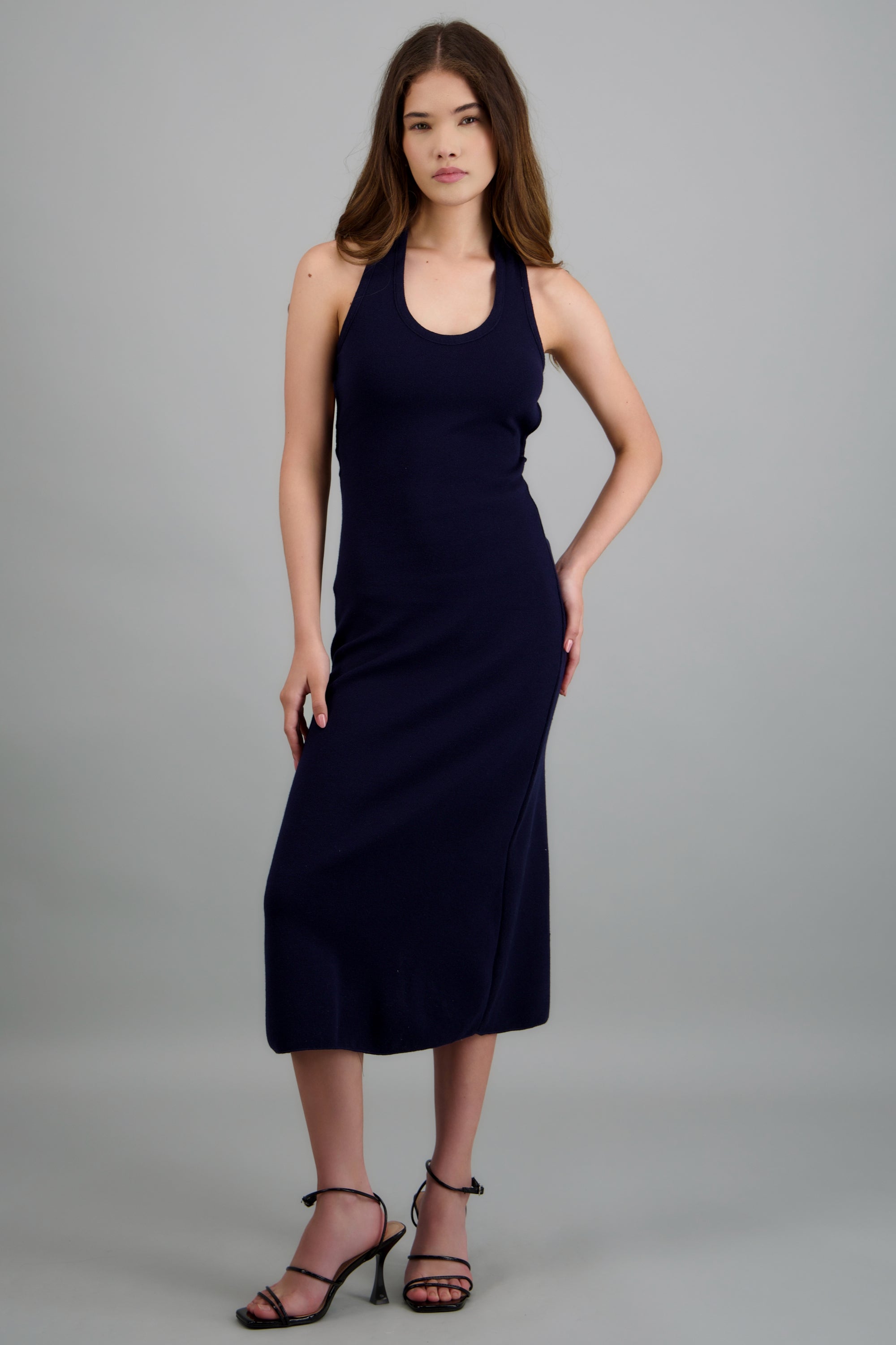 Vestido maxi halter detalle espalda MARINO