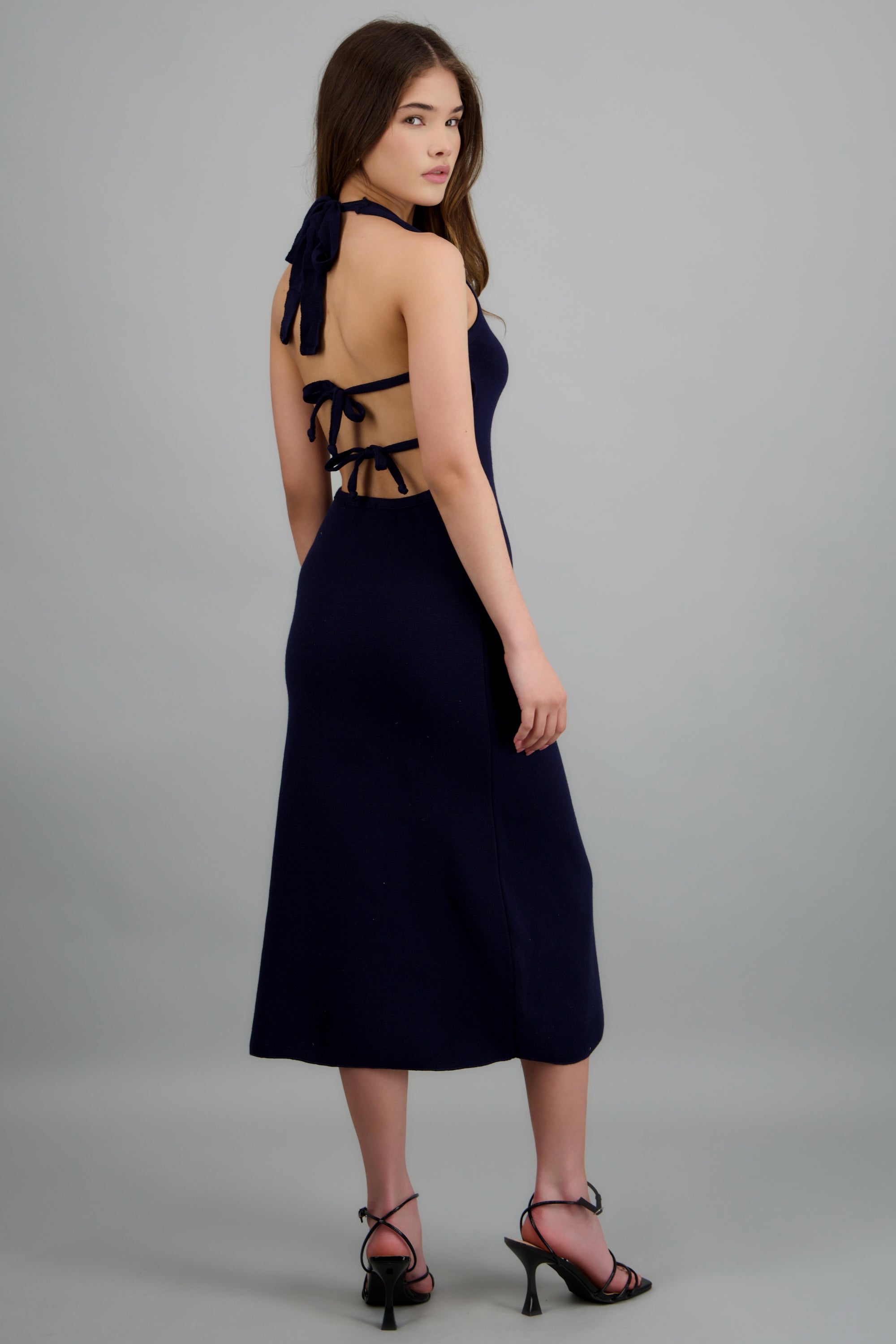 Vestido maxi halter detalle espalda MARINO