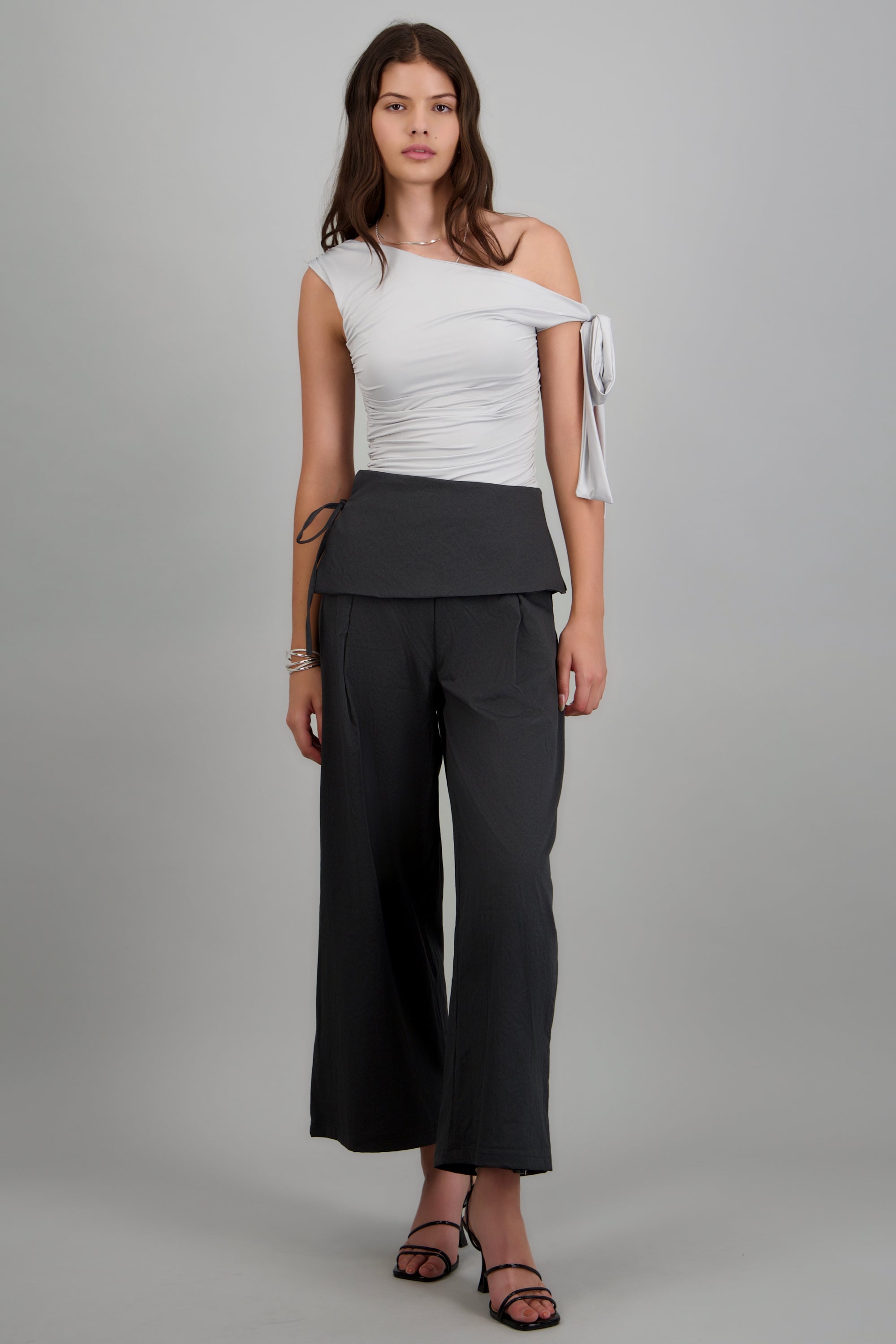 Pantalón con mini falda NEGRO