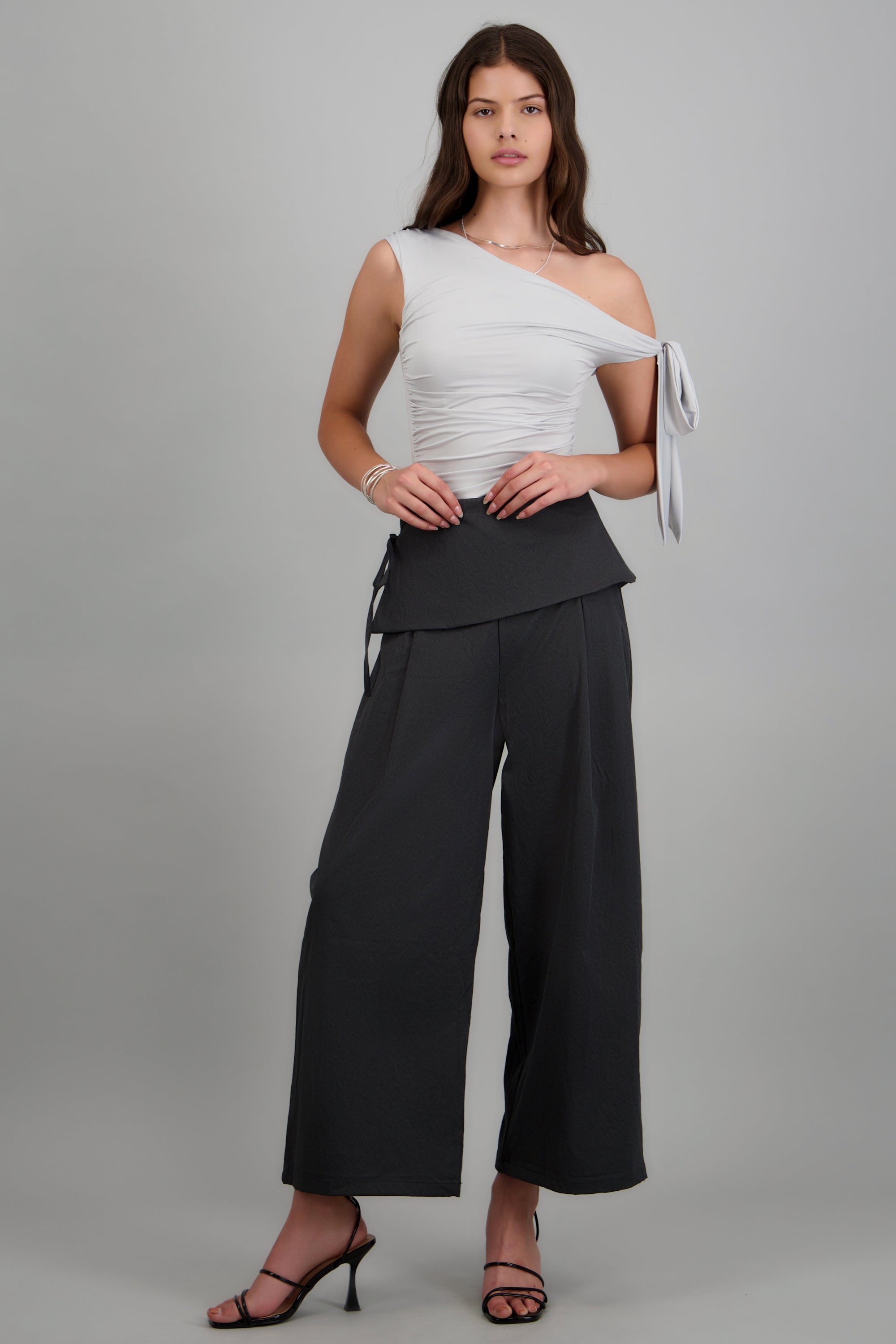 Pantalón con mini falda NEGRO