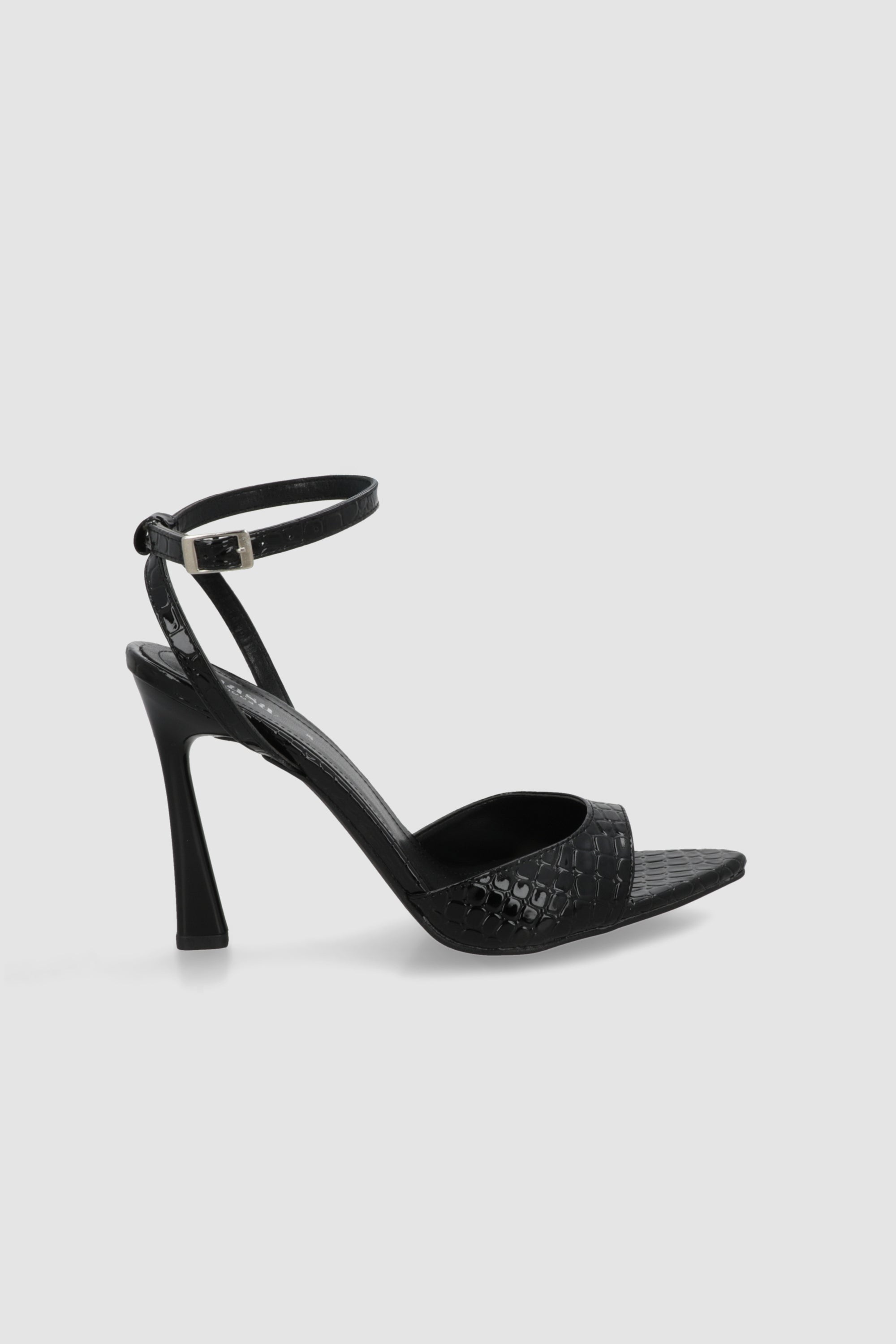 Tacon pep toe pointy NEGRO