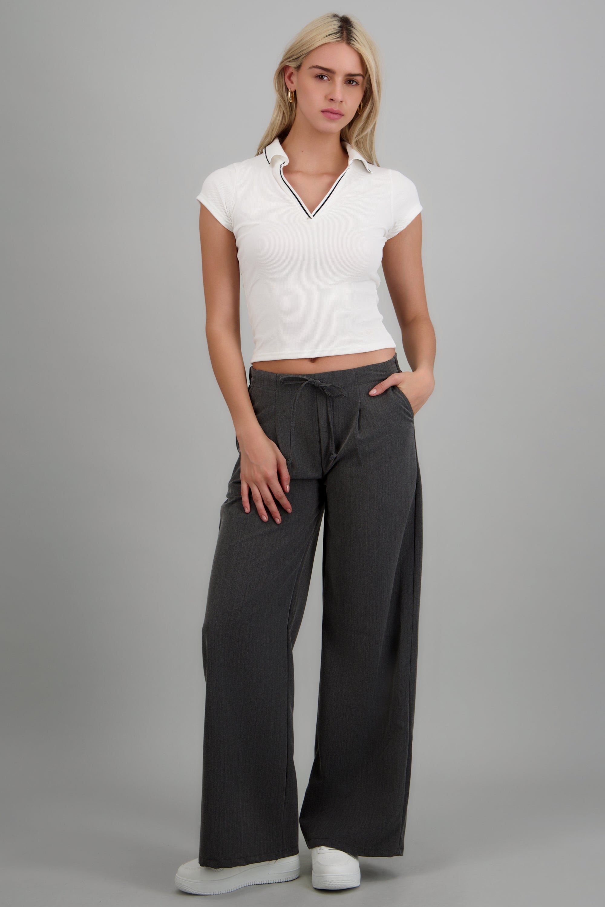 Pantalon vestir liso GRIS