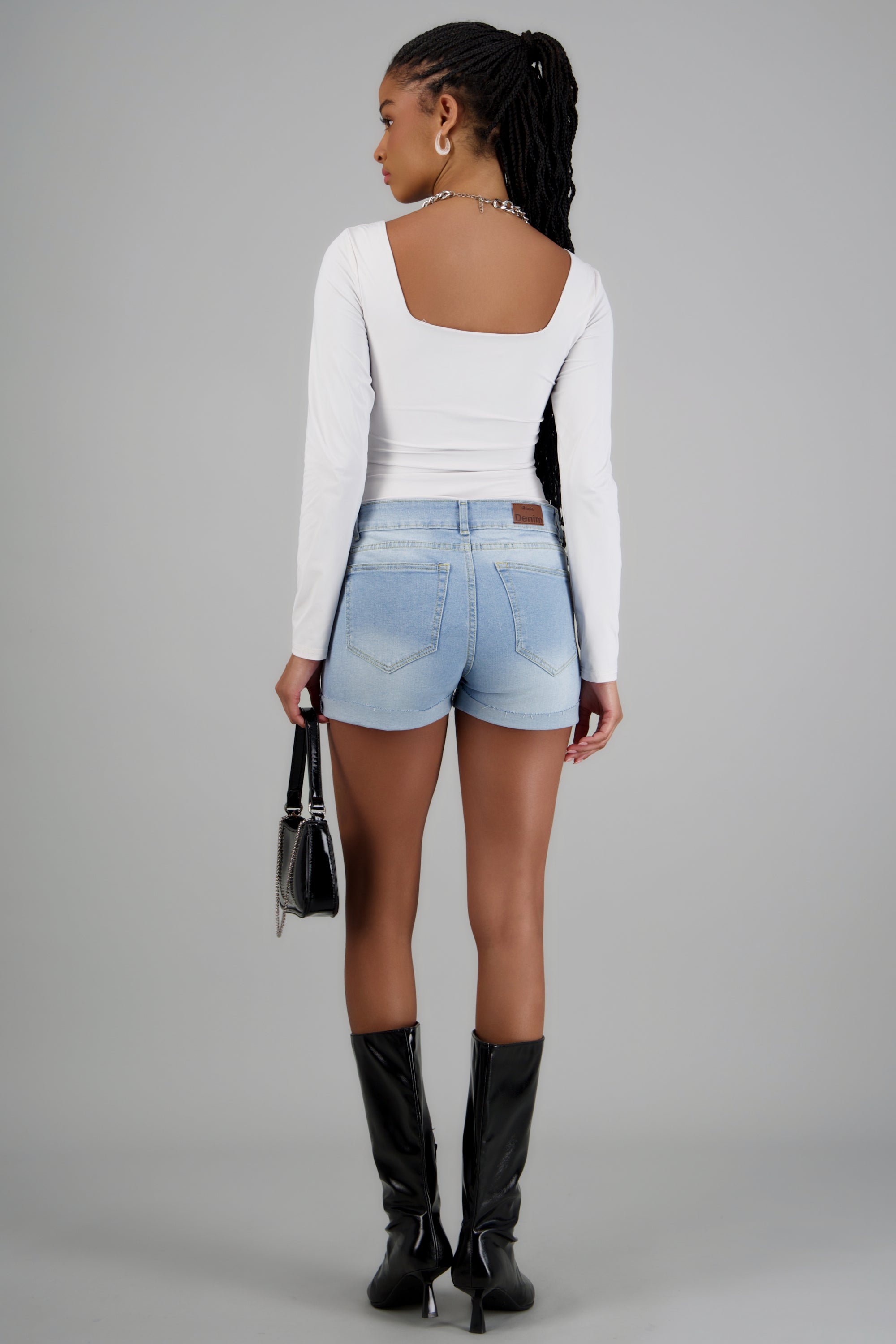 Shorts dobladillo estrellas brillos LIGHT WASH